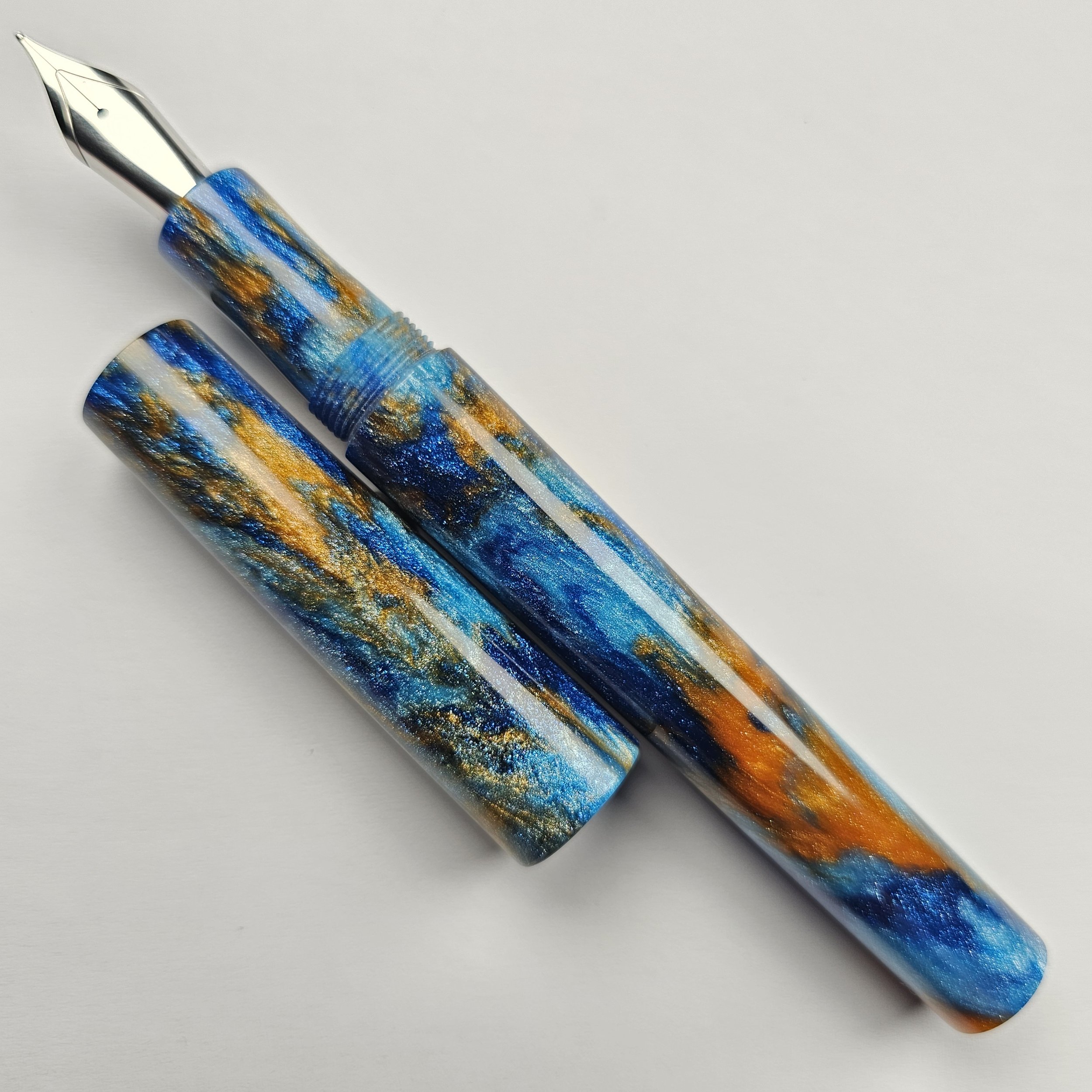 DiamondCast - Blue Macaw