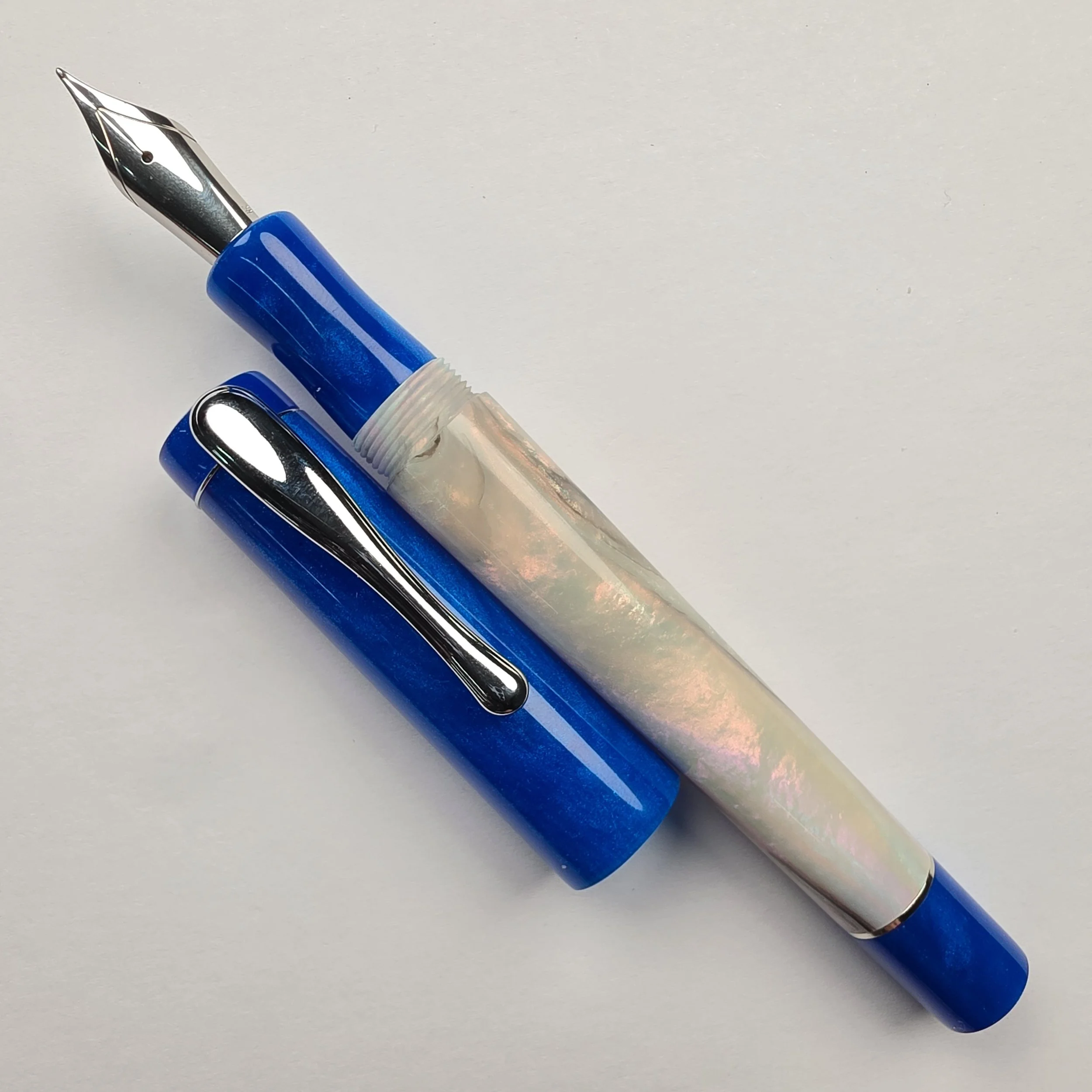 Turnt Pen Co -Papillion Extra Light Deluxe (MnM)