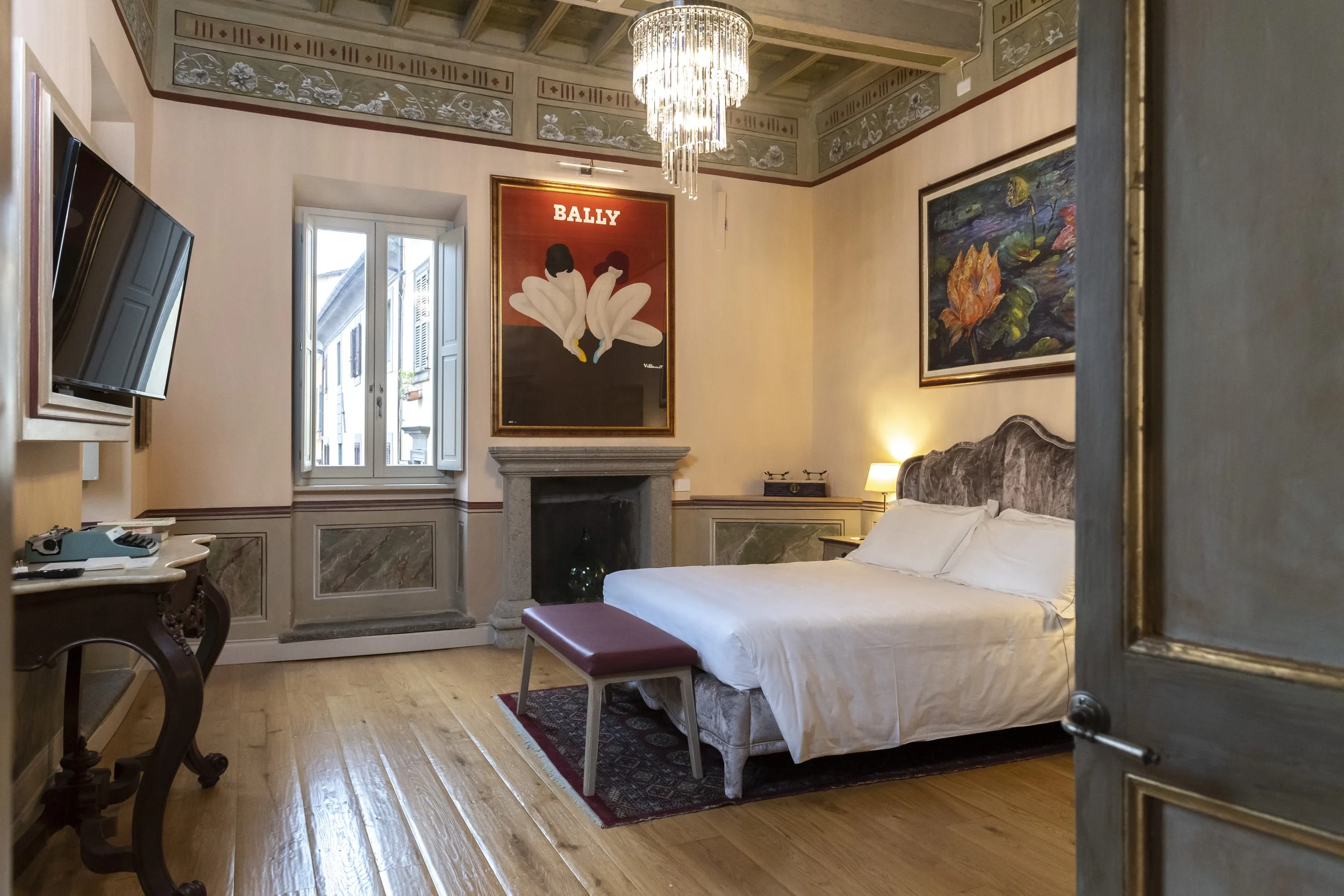 Lotus Room