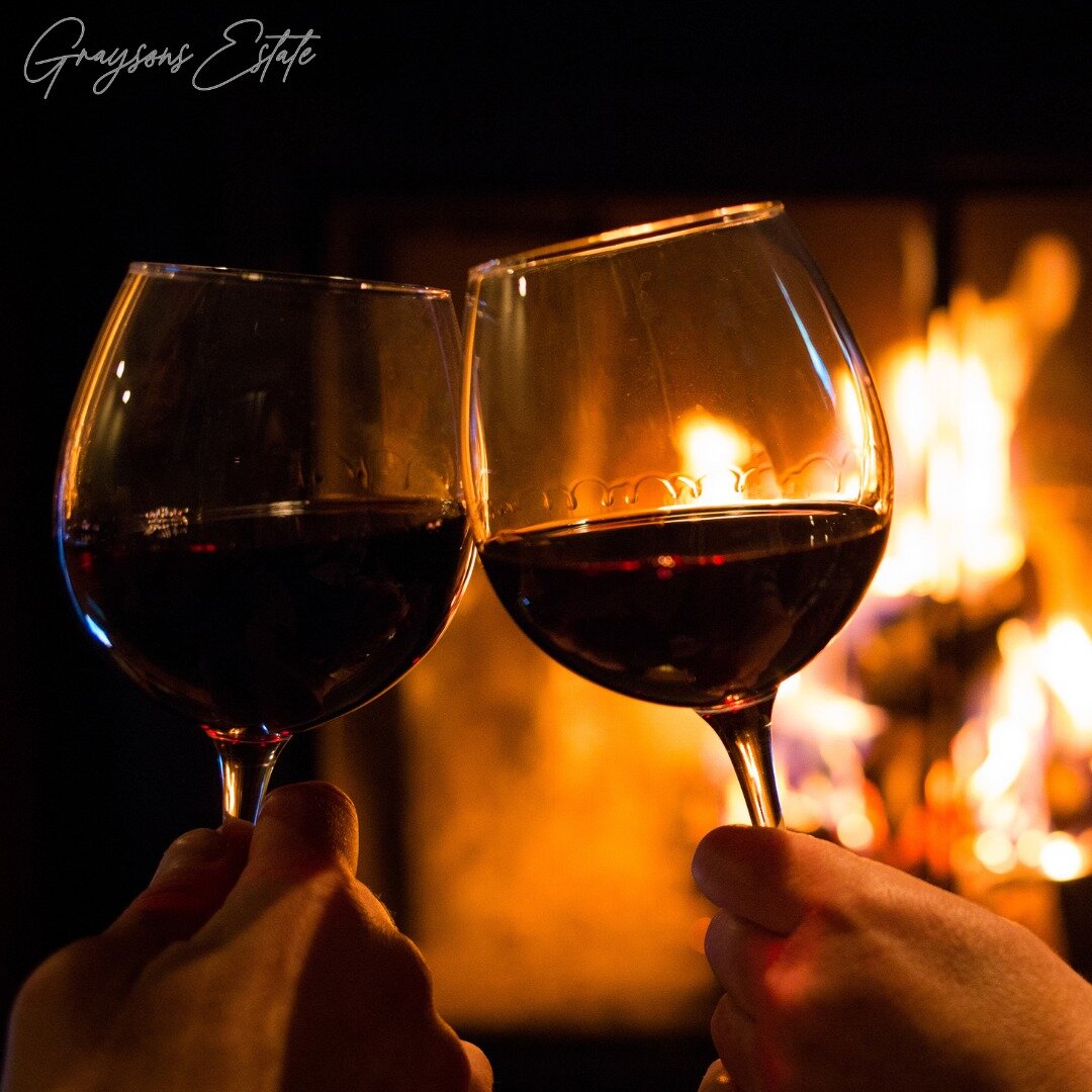 There is nothing better than cosying up in front of a toasty warm fire🔥

Cottage 2 and the Farm House at Graysons Estate both have beautiful fireplaces that create the perfect ambience during the cooler months.

Pop into the @thefarmgateshop and sou