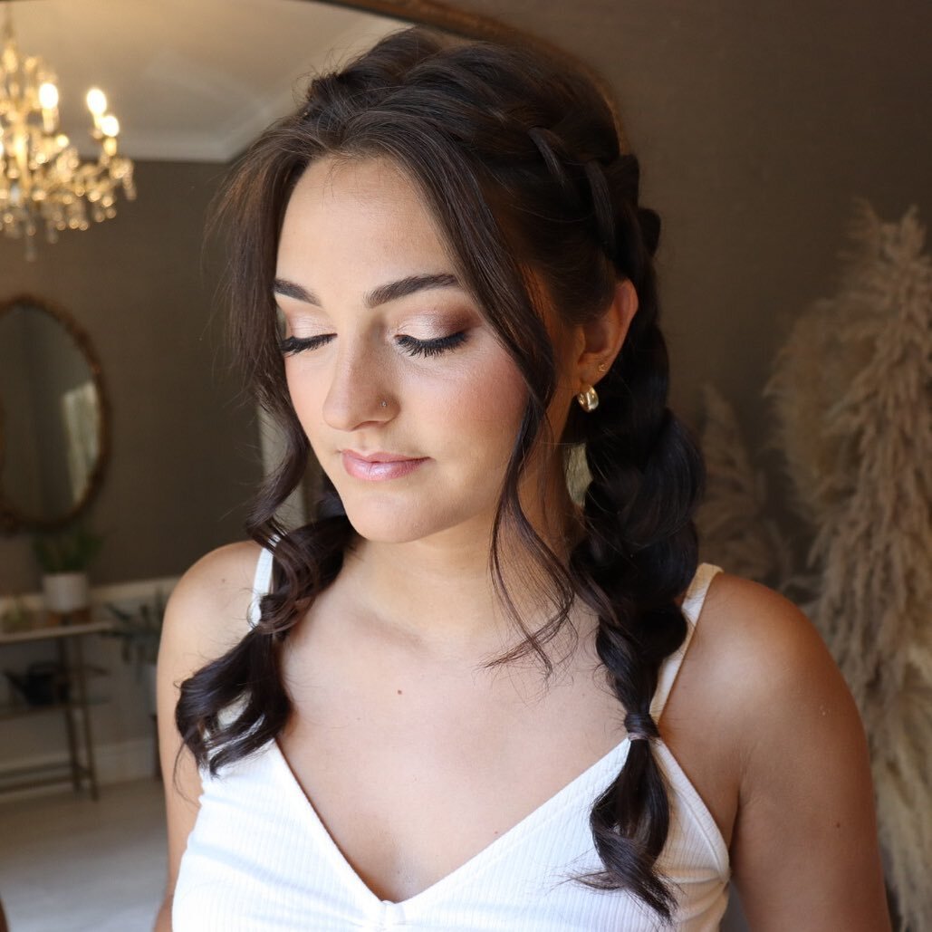 Just a little obsessed with Skyler and we can&rsquo;t wait to work with her for her wedding in September! 🤍
.
.
.
HMU: Kristi
.
.
.
#winkhairandmakeup #dutchbraids #bridalbraids #ncbride #raleighbride #raleighhmua #raleighmua #raleighstylist #pretty