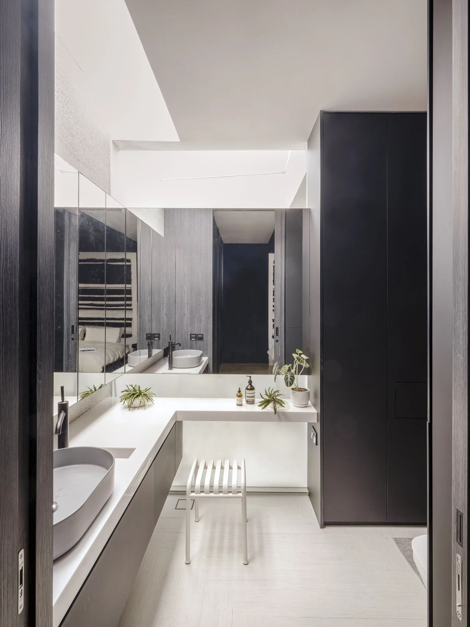 black and white monochromatic bathroom