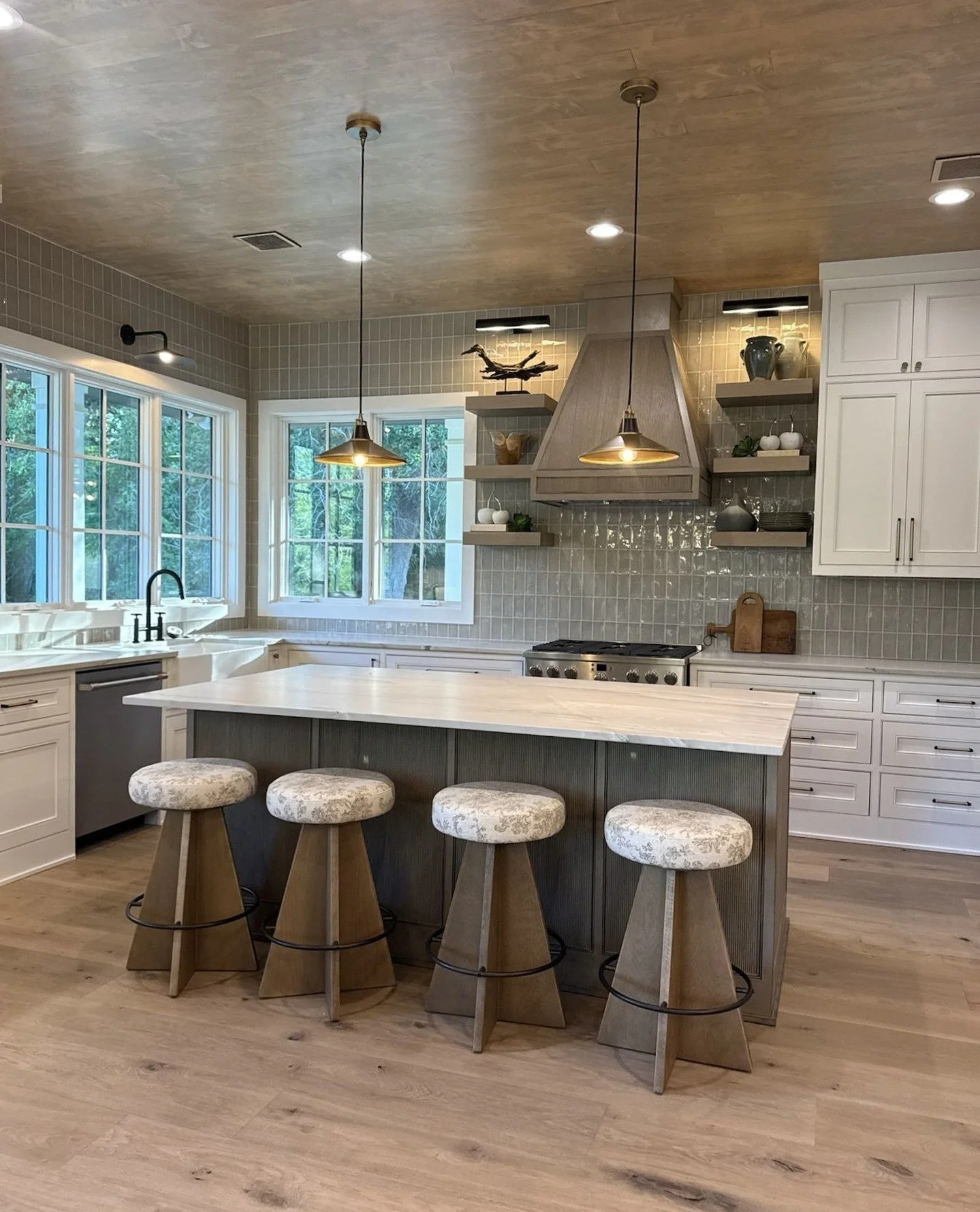 A little modern. A little farmhouse. A lot of thoughtful design. From the curated floating shelves to the immaculate kitchen details, every layer was intentionally selected to create a space that feels timeless, warm, and uniquely yours.⁠
⁠
#TwentyTw