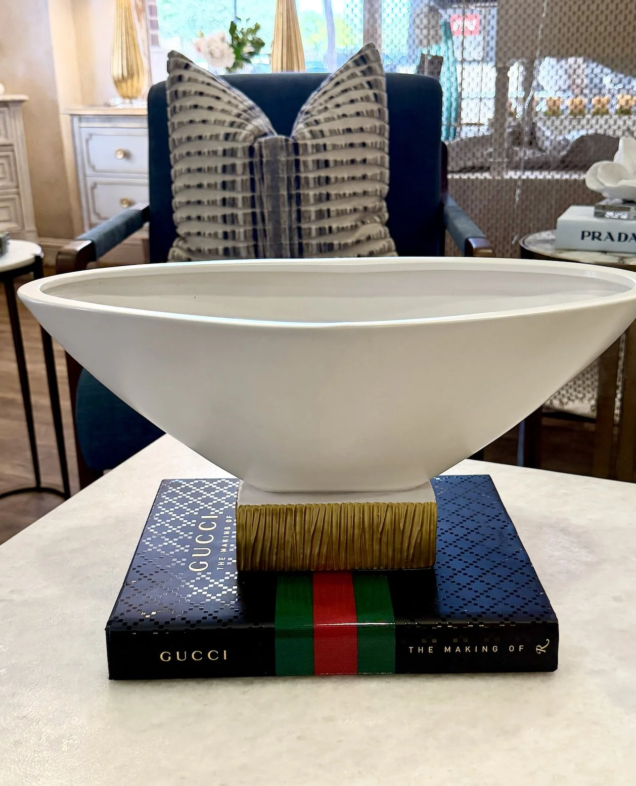 ✨ Styling a home is like putting together the perfect outfit&mdash;every piece matters. ✨⁠
⁠
Our go-to accessorizing rules:⁠
⁠
&bull; Choose a statement piece first 🤍⁠
&bull; Group items in odd numbers⁠
&bull; Mix old and new for a collected feel⁠
&