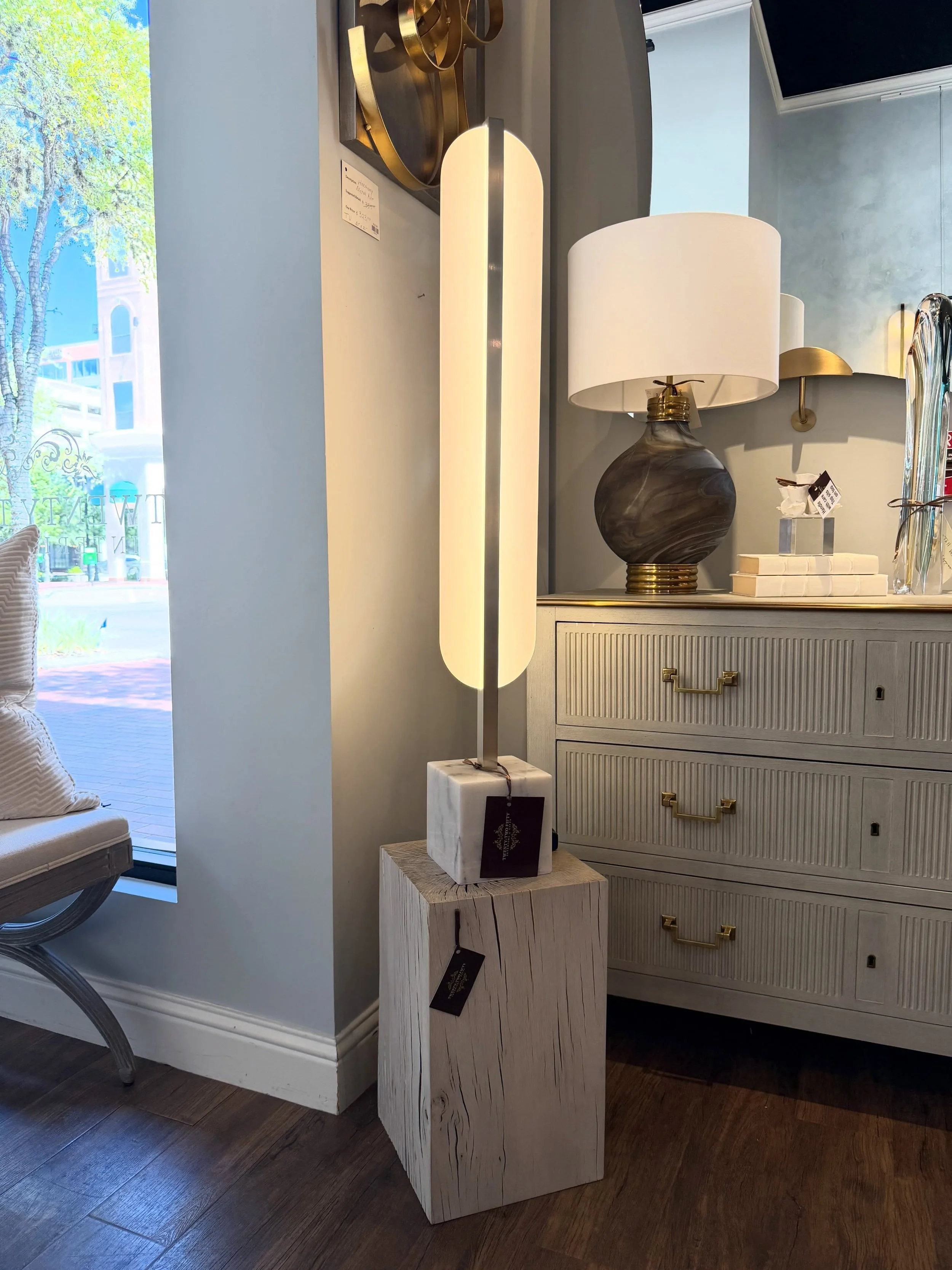 Sculptural pieces turn a room into a work of art. ✨

From statement lighting to artful furnishings and unexpected forms, these are the details that bring dimension, movement, and personality into a space. At Twenty-Two Fifty Interiors, we believe the
