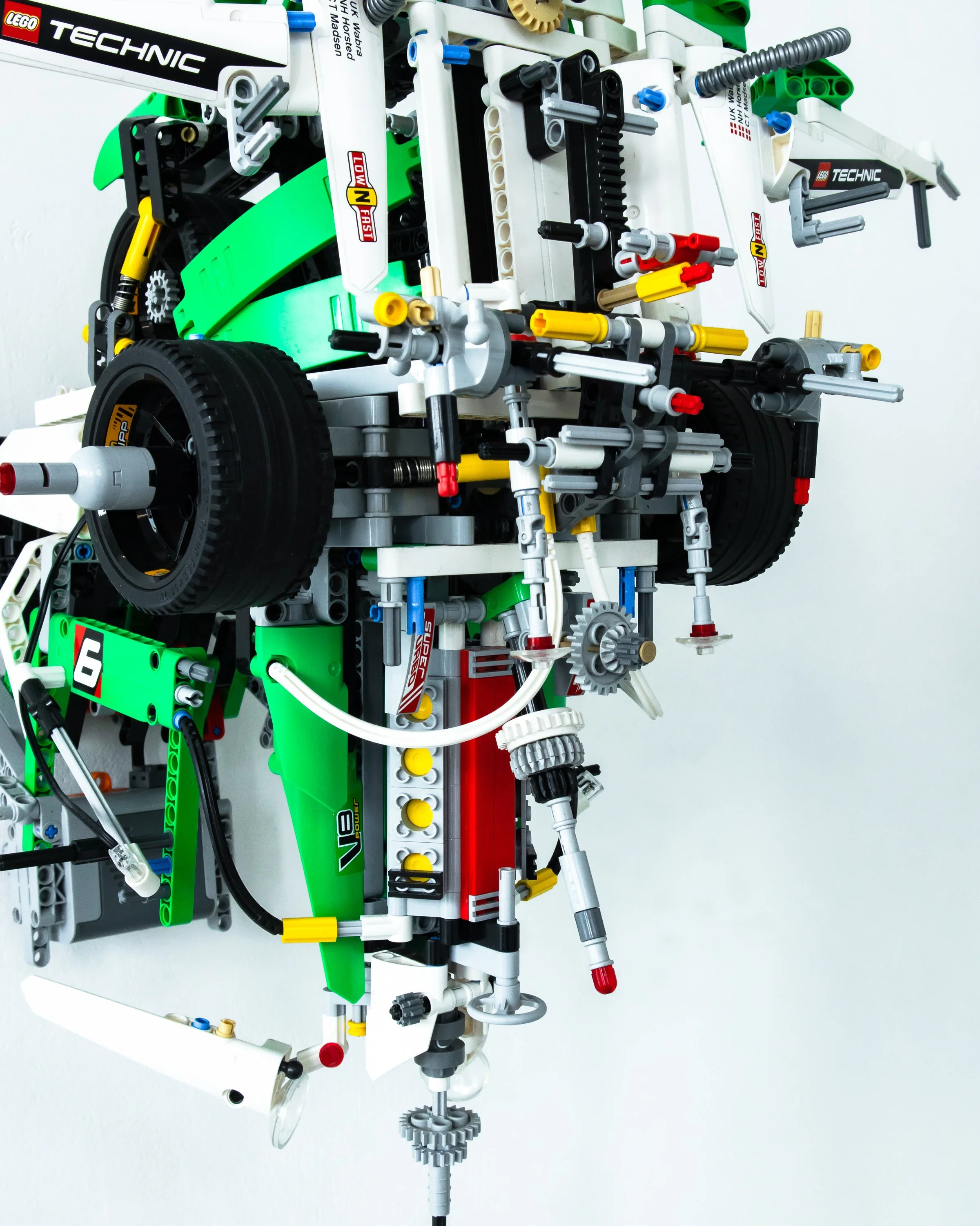 lego.06_bEYOND_SMALL 3.jpg