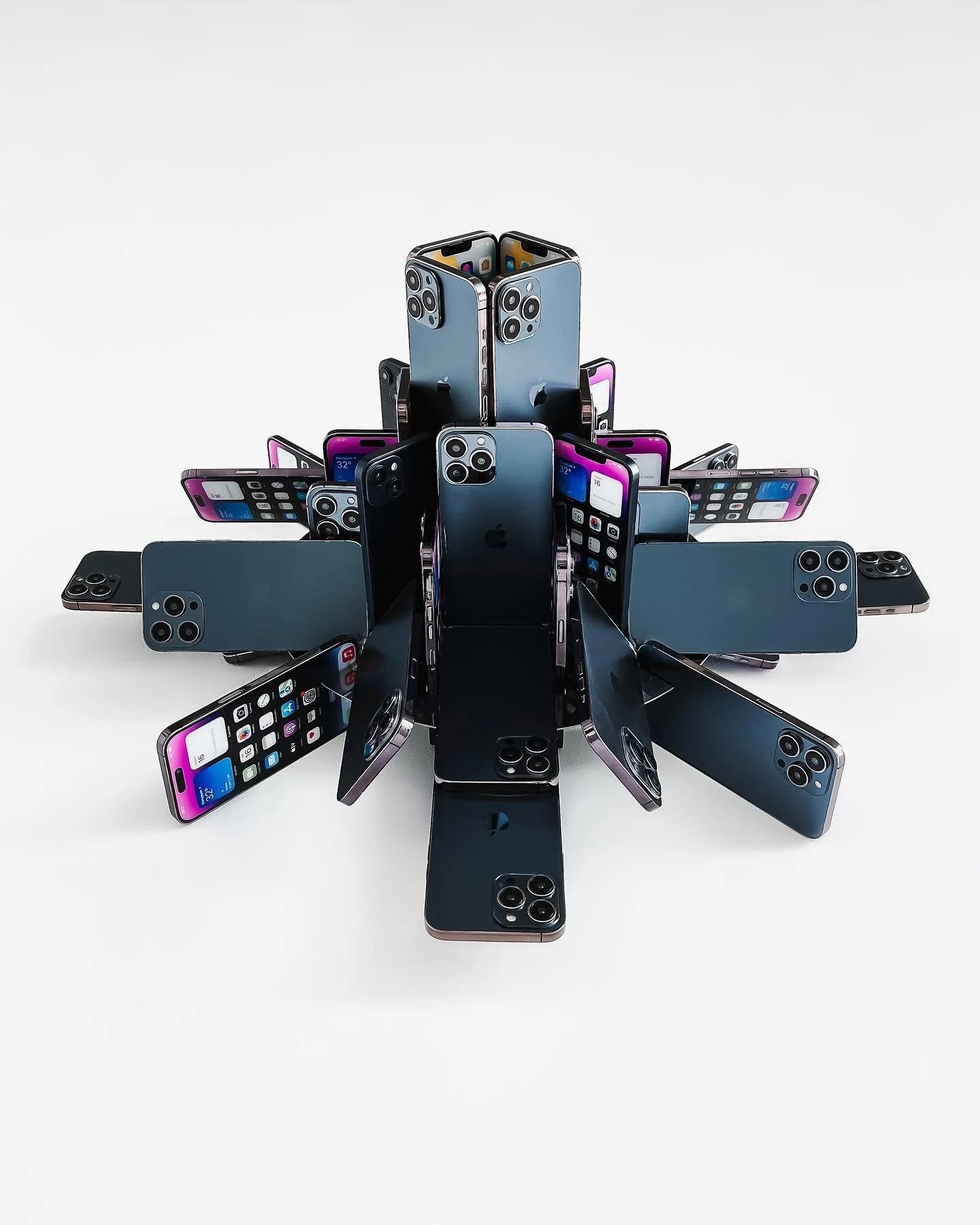 Untitled (Bloom) 0-00, the first prototype

2023