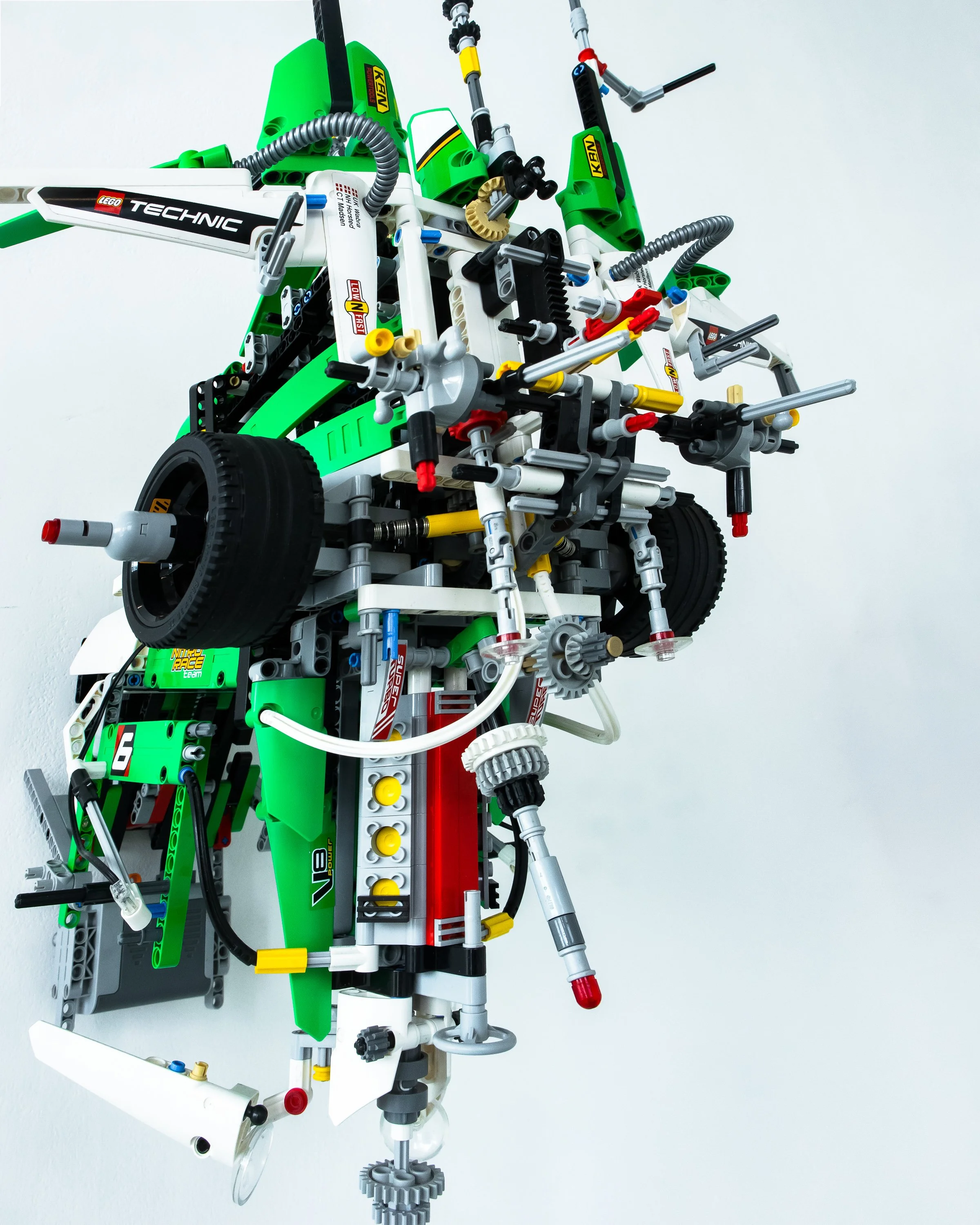 lego.06_bEYOND_SMALL 5.jpg