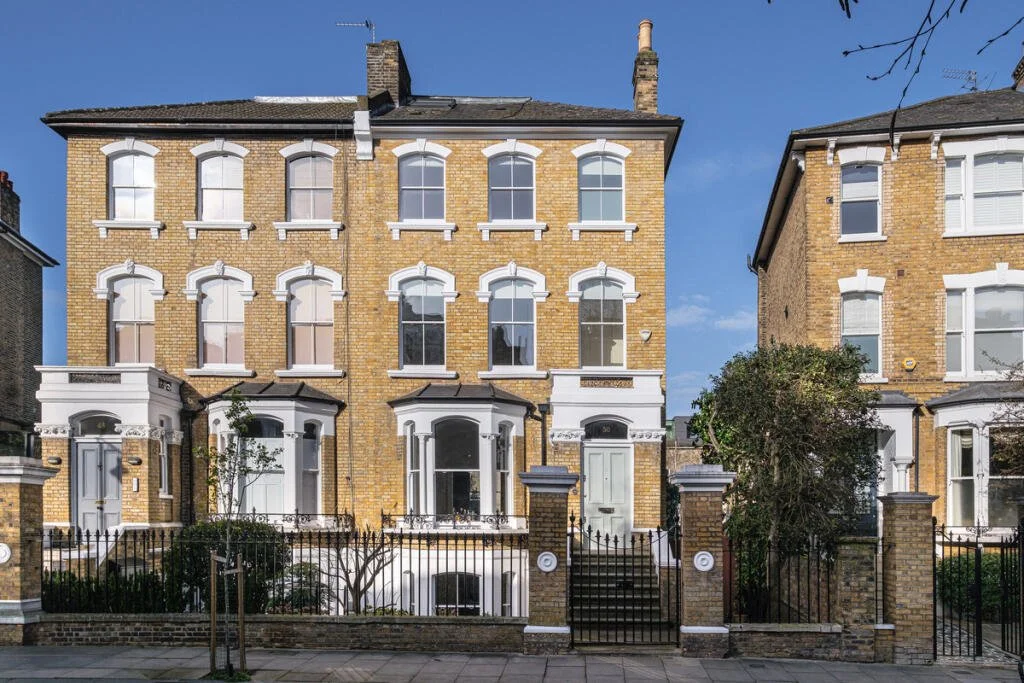 23.07.26 - Highbury Hill