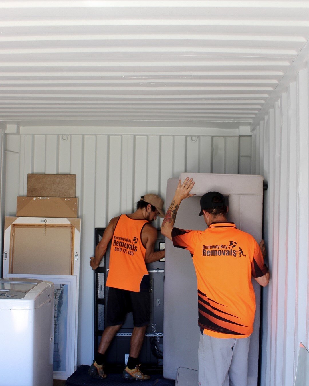 Moving Made Easy with Runaway Bay Removals!⠀⠀⠀⠀⠀⠀⠀⠀⠀
⠀⠀⠀⠀⠀⠀⠀⠀⠀
#removals #goldcoast #sydney #moving #rental #truck #goldcoastremovals #sydneytogoldcoast #goldcoastsydney #queensland #nsw #trustworthy #removaltrucks #movingoffice #movinghouse #bestrem