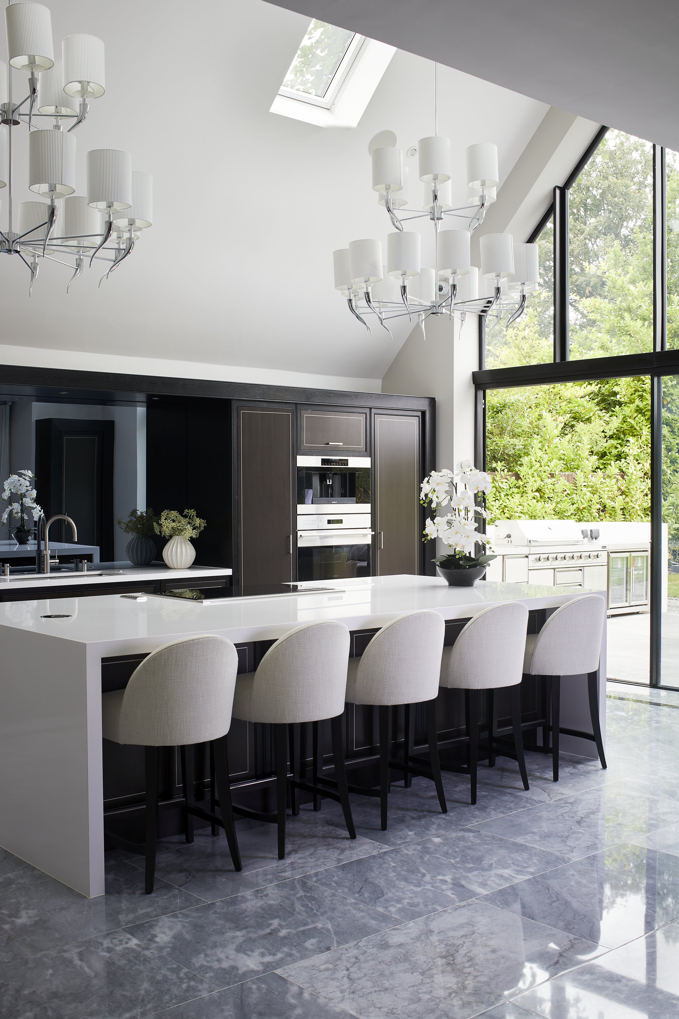 luxury-contemporary-kitchen-layout