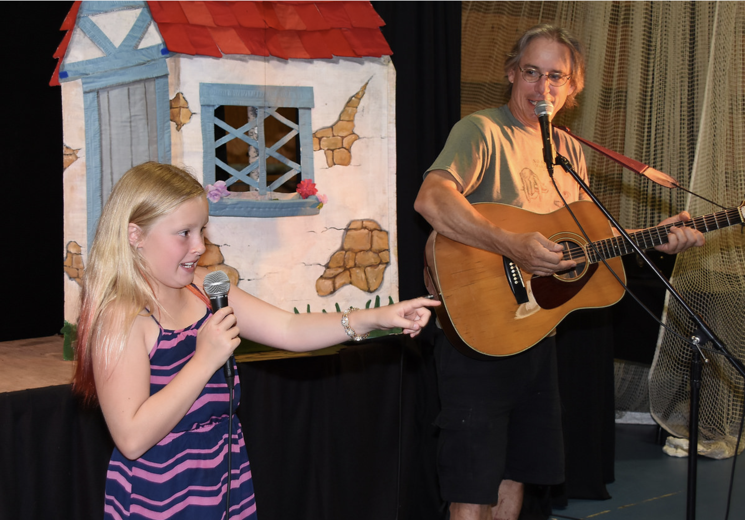 No Strings Marionette Company Pre Show Singalong