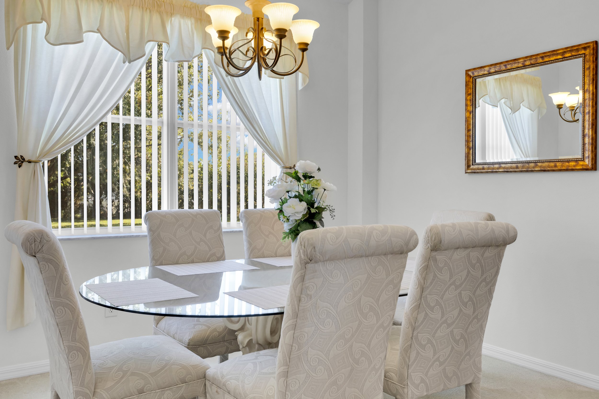 private-villa-rental-orlando-dining.jpg