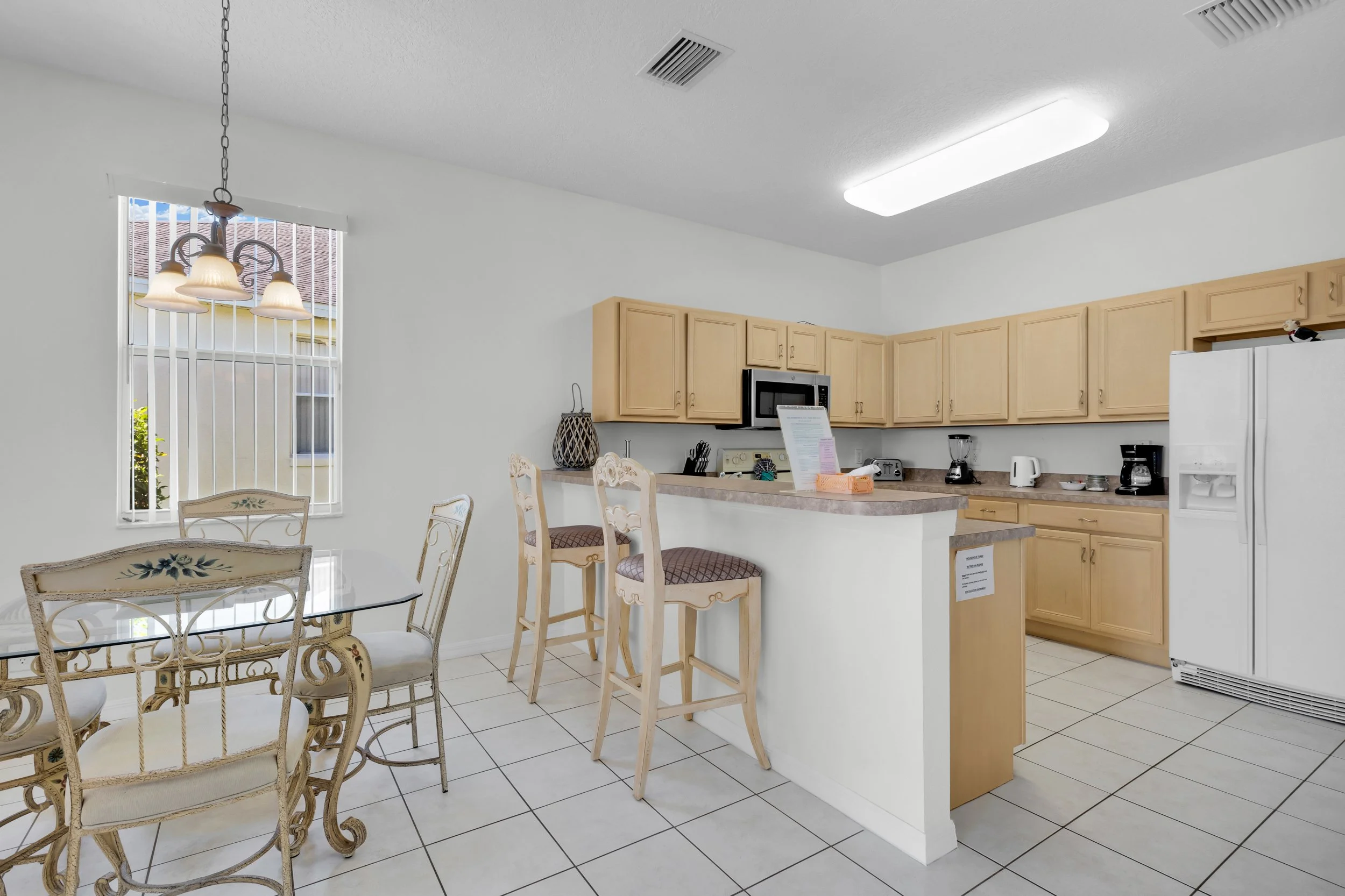 8_101 calabay parc blvd - 08.jpg
