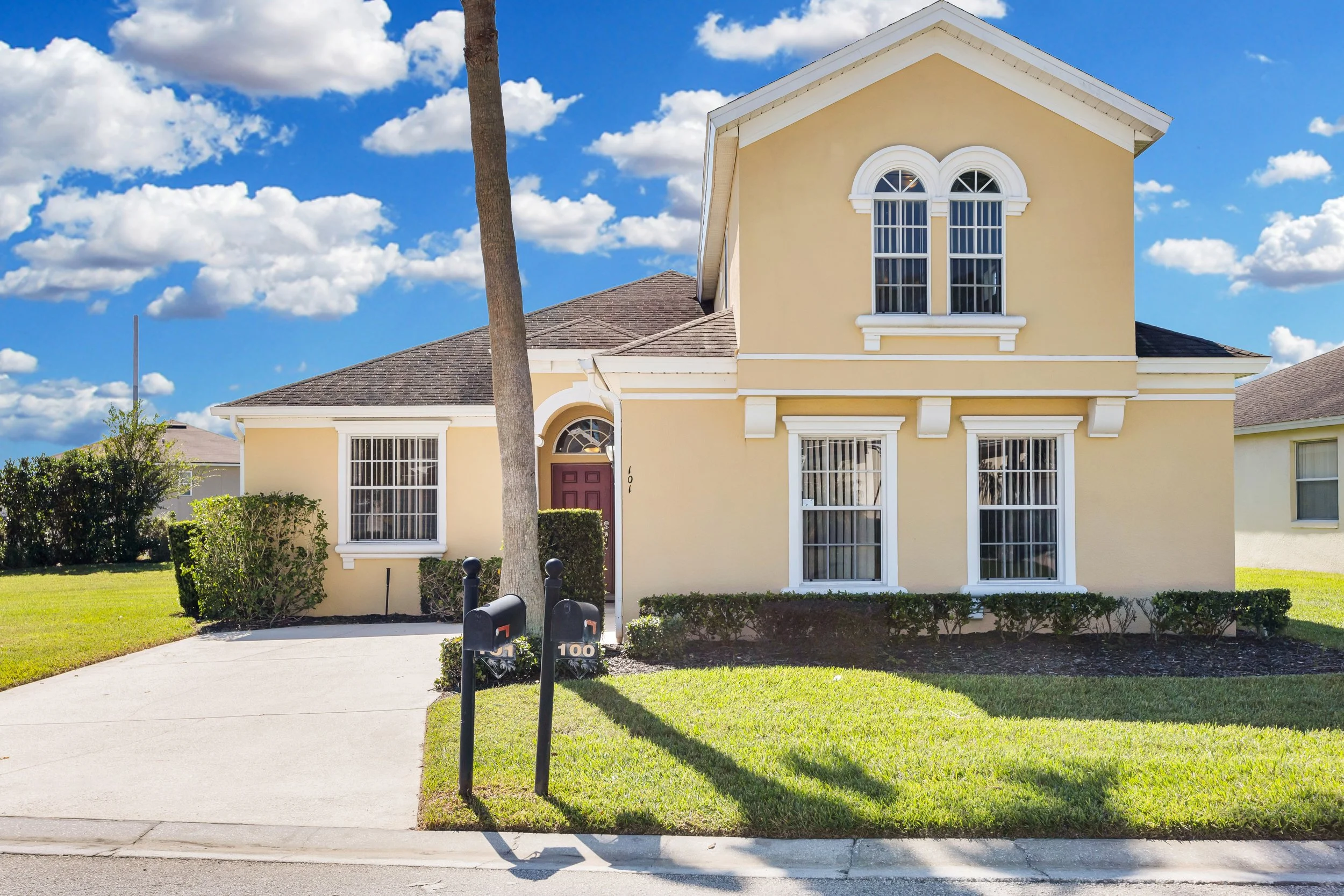 4-bedroom-villa-in-Orlando-near-Disney2.jpg
