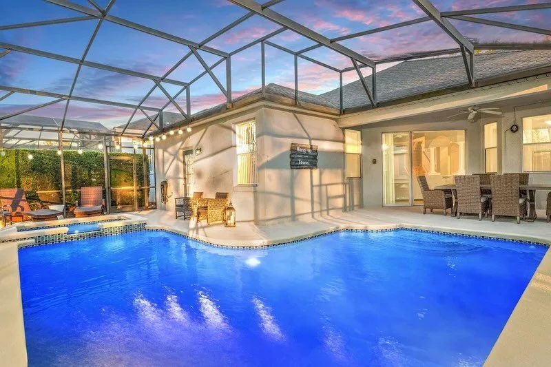 Your Orlando holiday starts here ✨☀️ Villa 418OD

Imagine mornings by the pool, lazy villa days between park adventures, family BBQs under the Florida sun and your own private space just minutes from Disney 🏡

✔️ Family-run with 25+ years experience