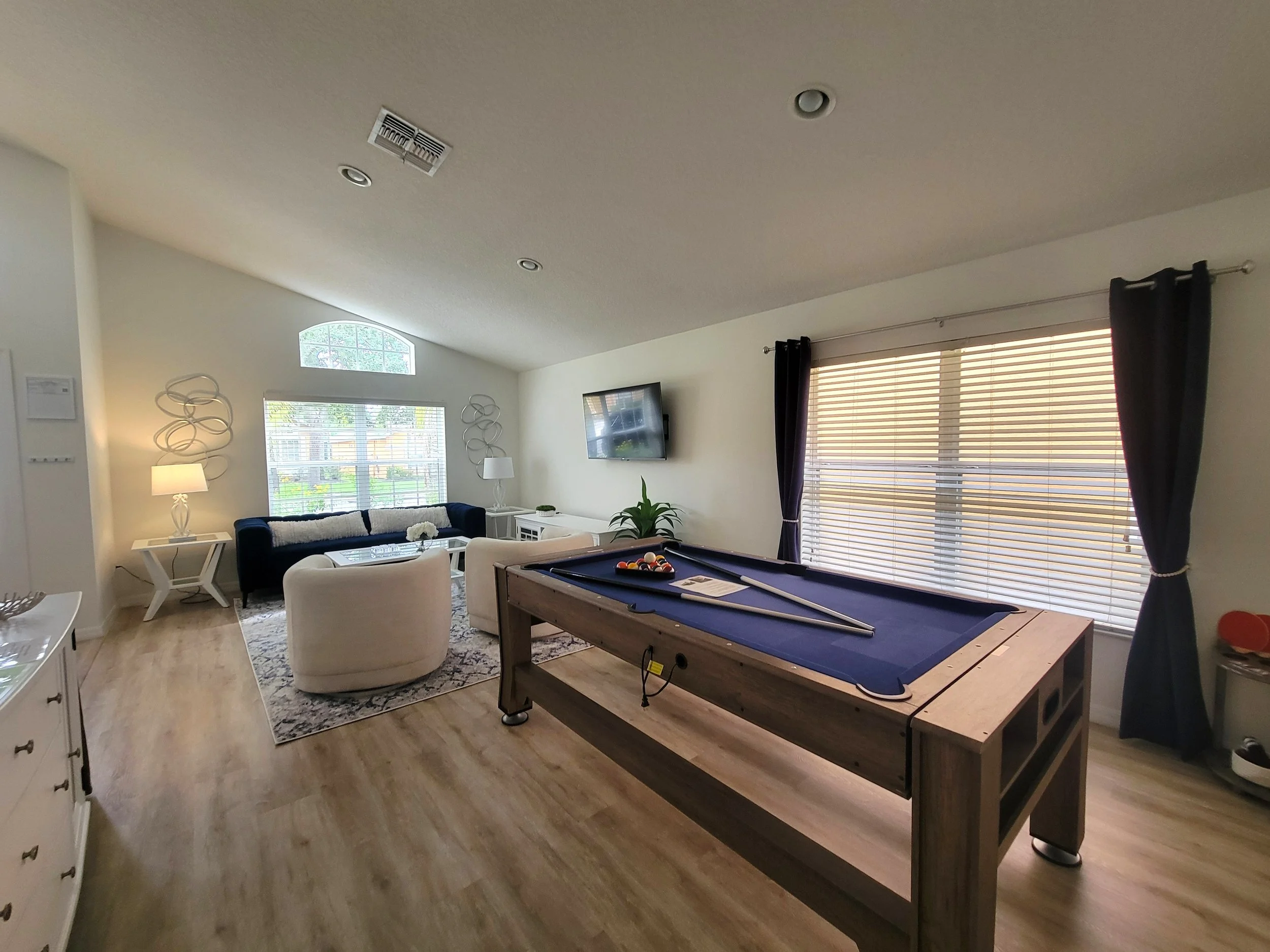 654WS - Watersong Resort - Recently Renovated 4 Bed 2 Bath Villa with Theatre Room