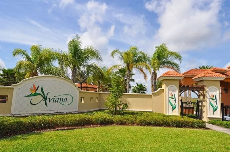 Aviana Sign.jpg