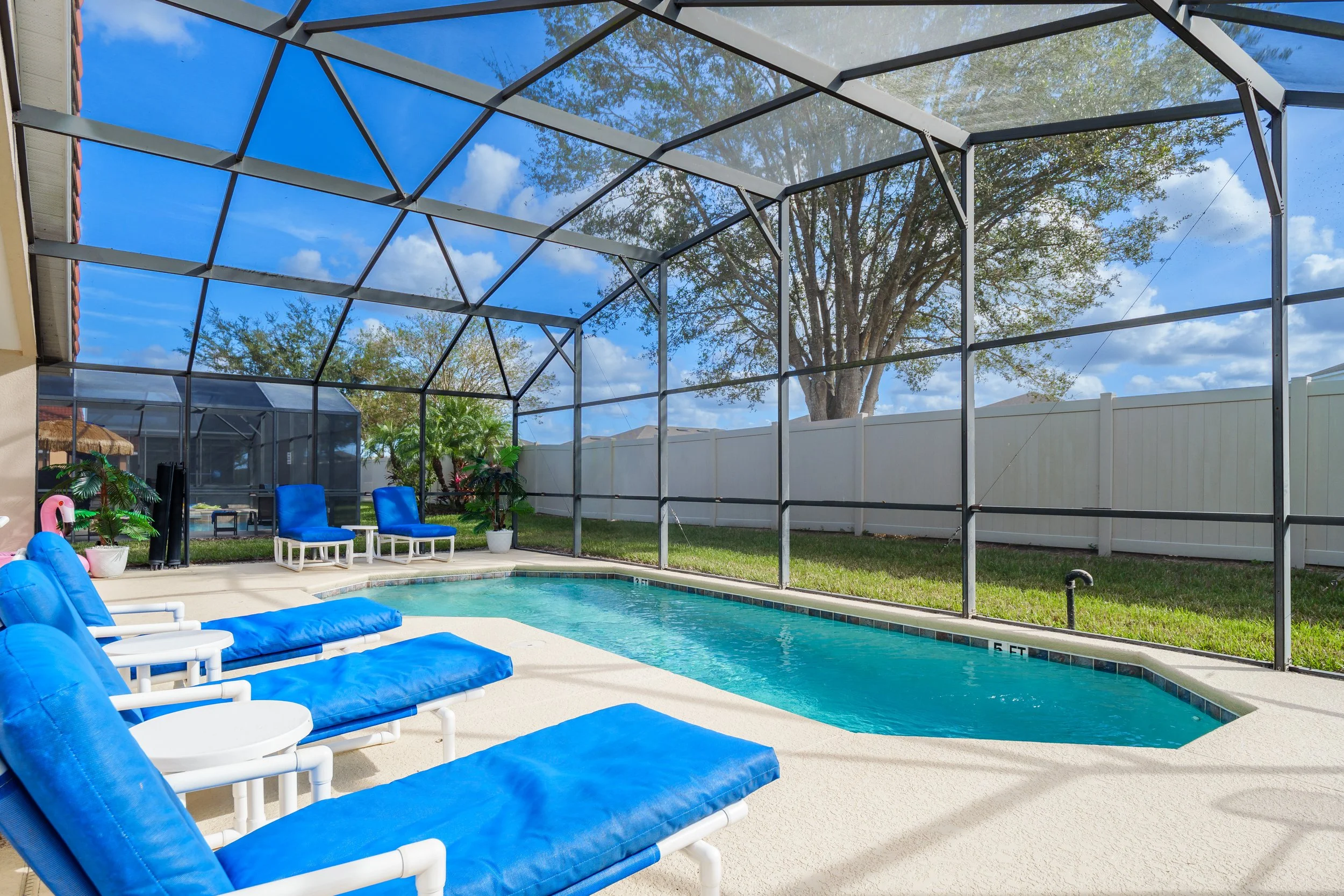 640SC - Solana - Luxurious 4 Bed Villa with Private South Facing Pool