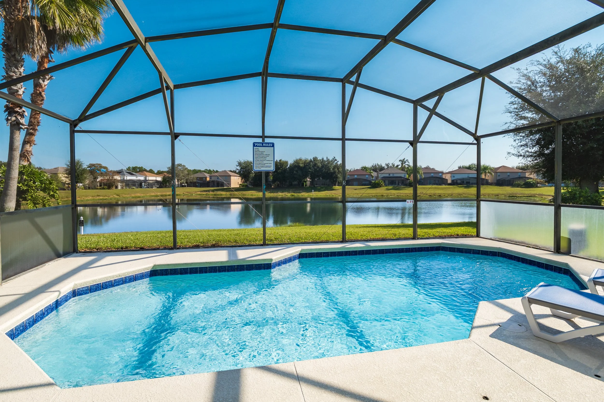 Lake view 4 bed villa near Disney