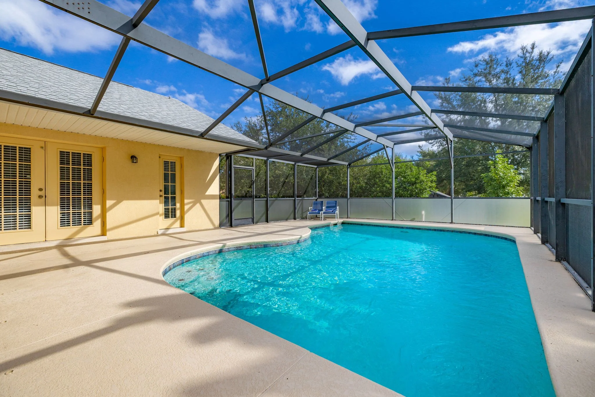 75-web-or-mls-exterior-2.jpg