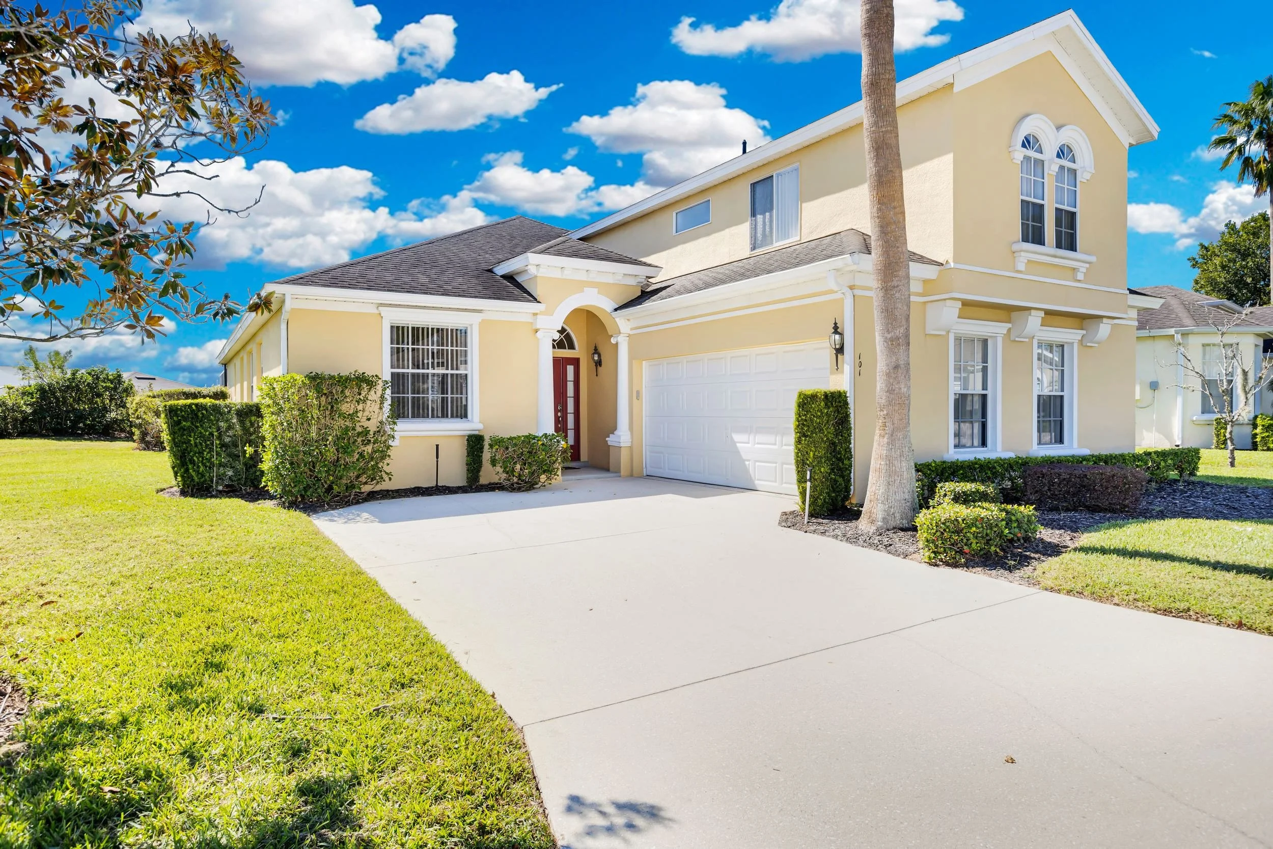 4-bedroom-villa-in-Orlando-near-Disney.jpg