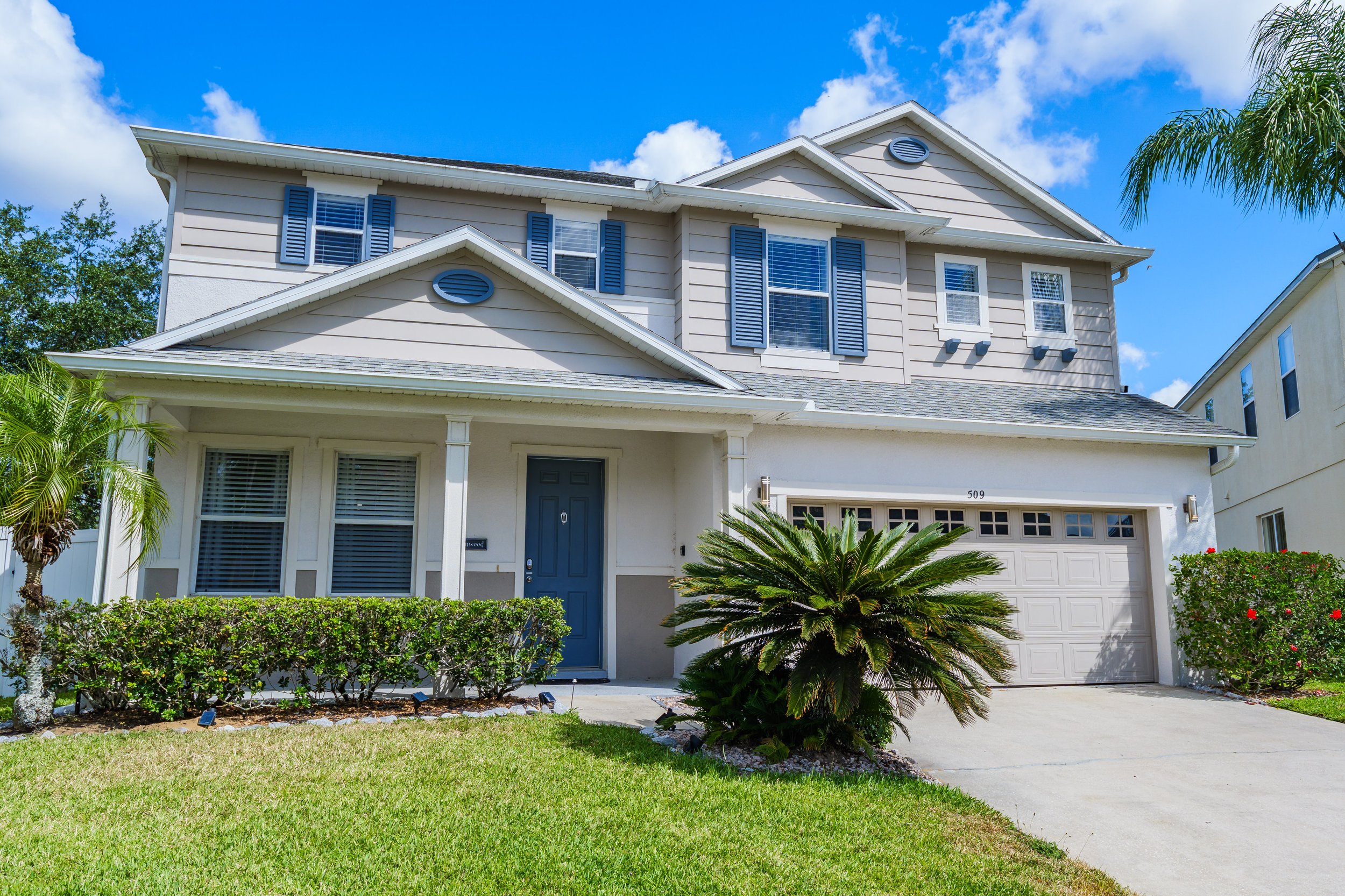 5 Bedroom Orlando Villa Rental.jpg