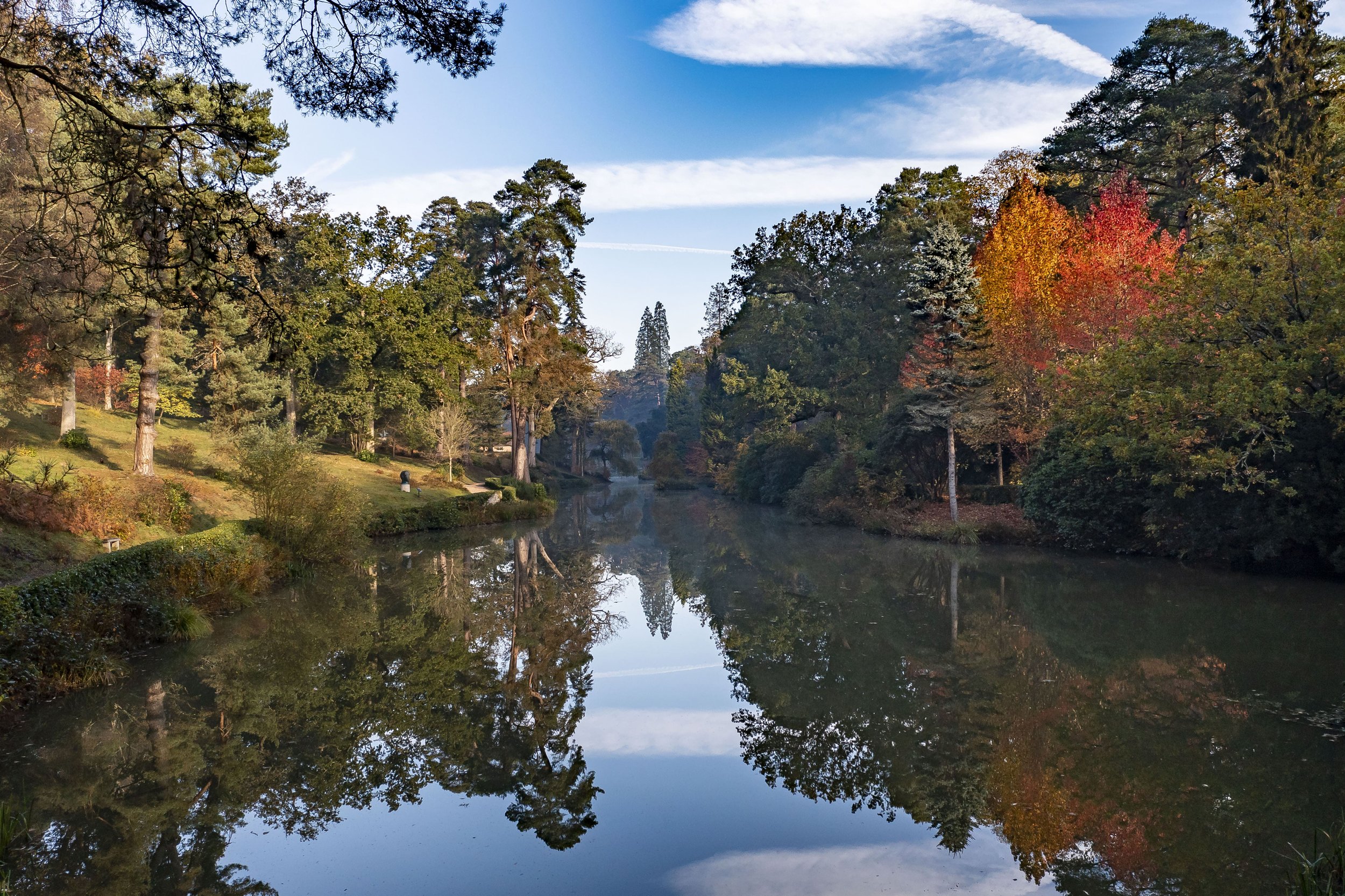 AGP_Leonardslee-lakes-and-garden-autumn.jpg