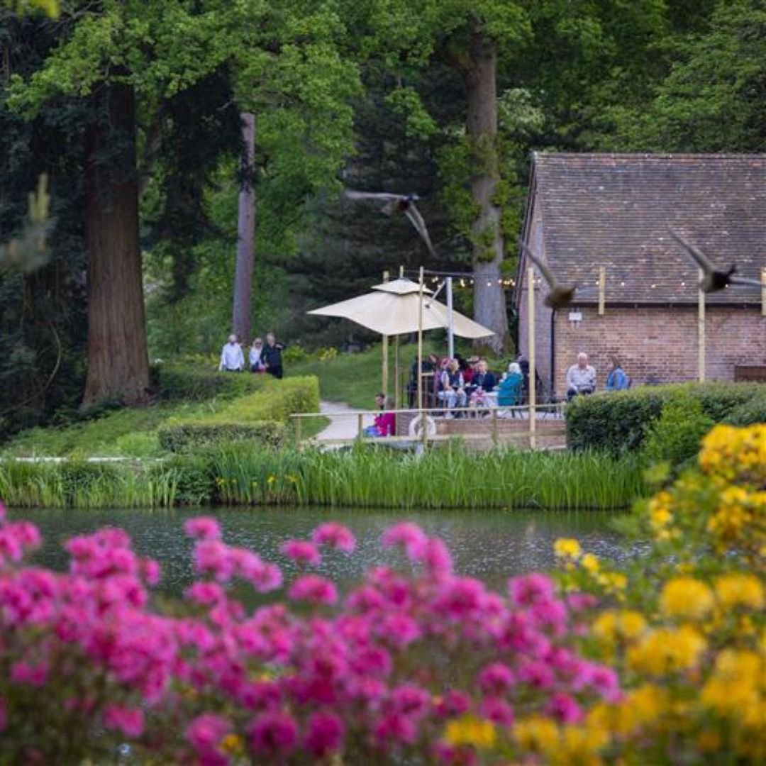 Leonardslee Lates returns for 2024 after a sell-out first year!

3-5 &amp; 24-26 May 
 
Explore our 240-acre estate, during its peak flowering season, as the sun sets and twilight settles across our lakes and gardens. Featuring live jazz &amp; swing 