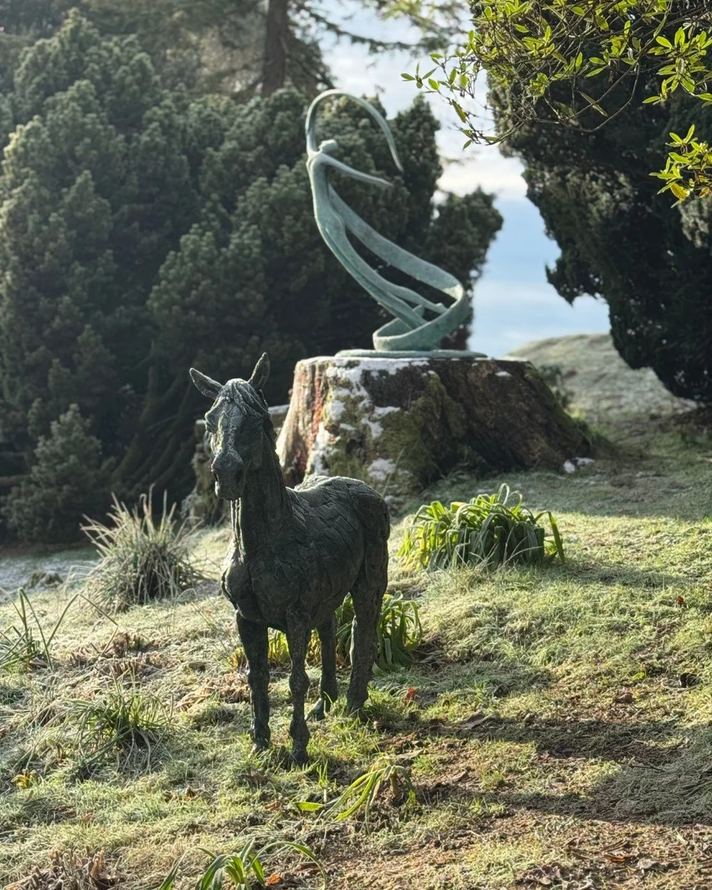 Art in every corner, from sweeping views to hidden sculptures waiting to be found. Explore our sculpture trail and see how art and nature compliment one another so well 🗿

#LeonardsleeGardens #ArtInNature #WinterAtLeonardslee #SculpturePark #ArtGall
