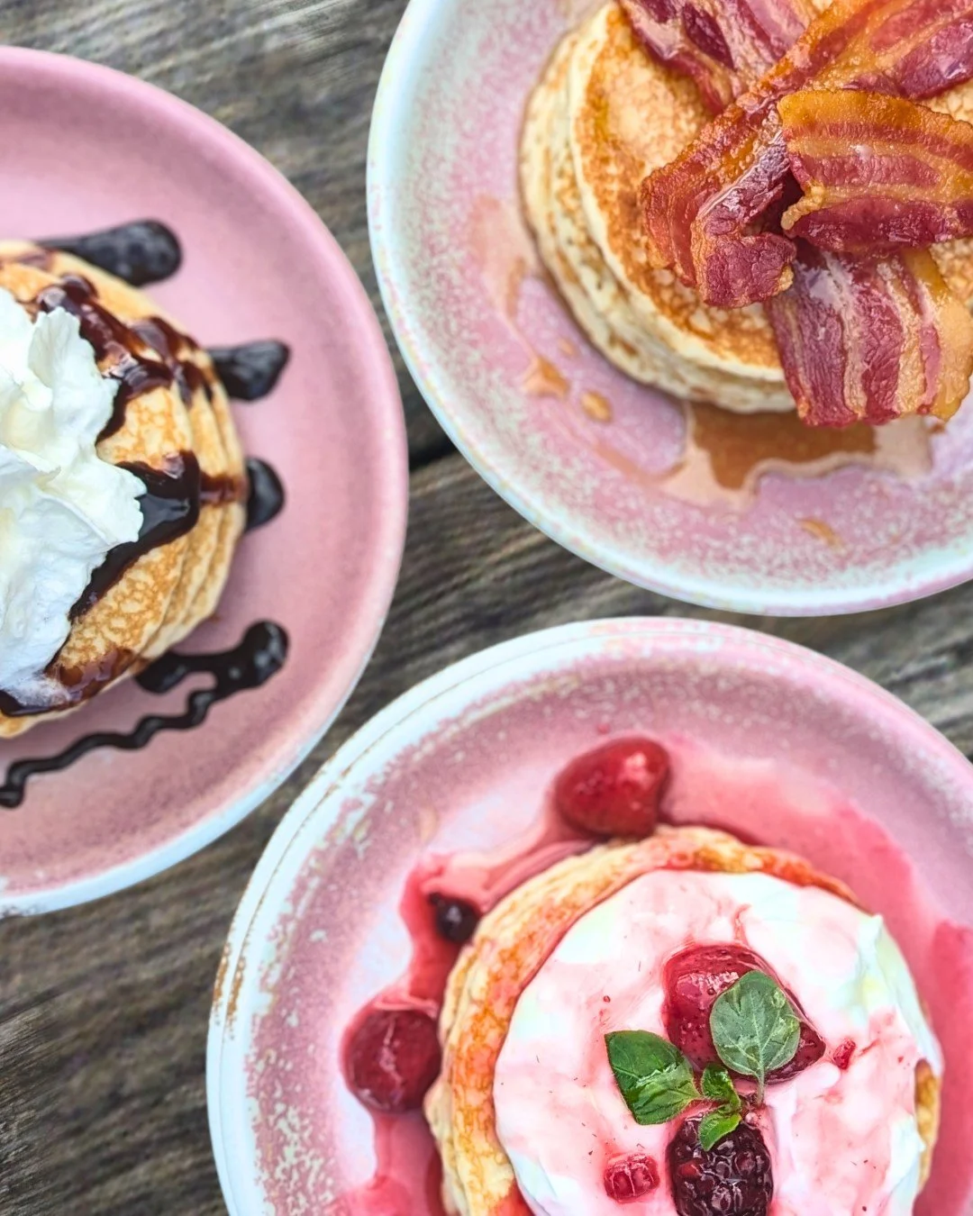 It's not long until we celebrate the delightful, fluffy, carb fest that is Pancake Day! Which topping are you going for? 

🥞Pancake Day: 17 February | Enjoy a leisurely stroll through our gardens, enjoy the glimpses of spring as Mother Nature begins