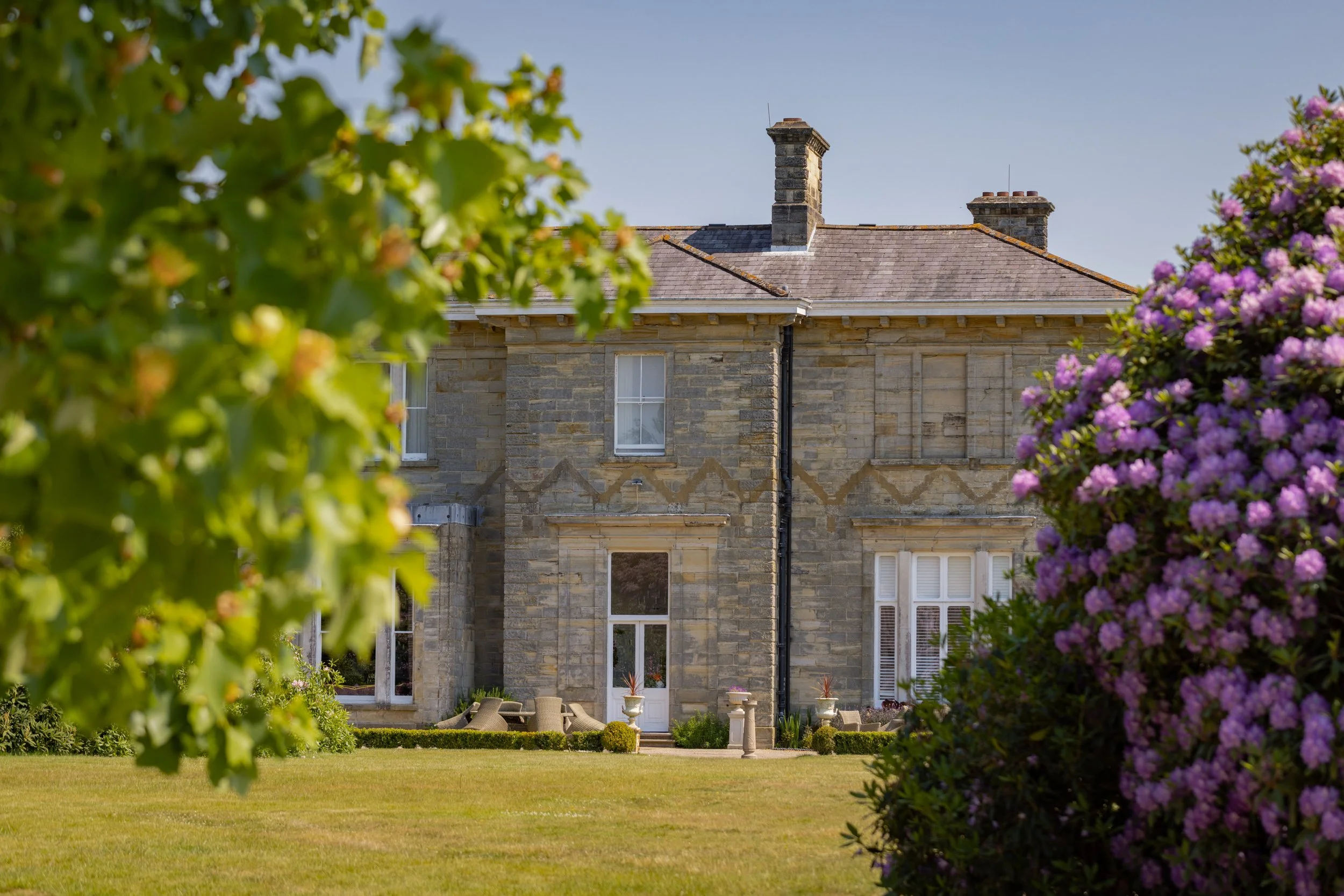 Leonardslee House.jpg