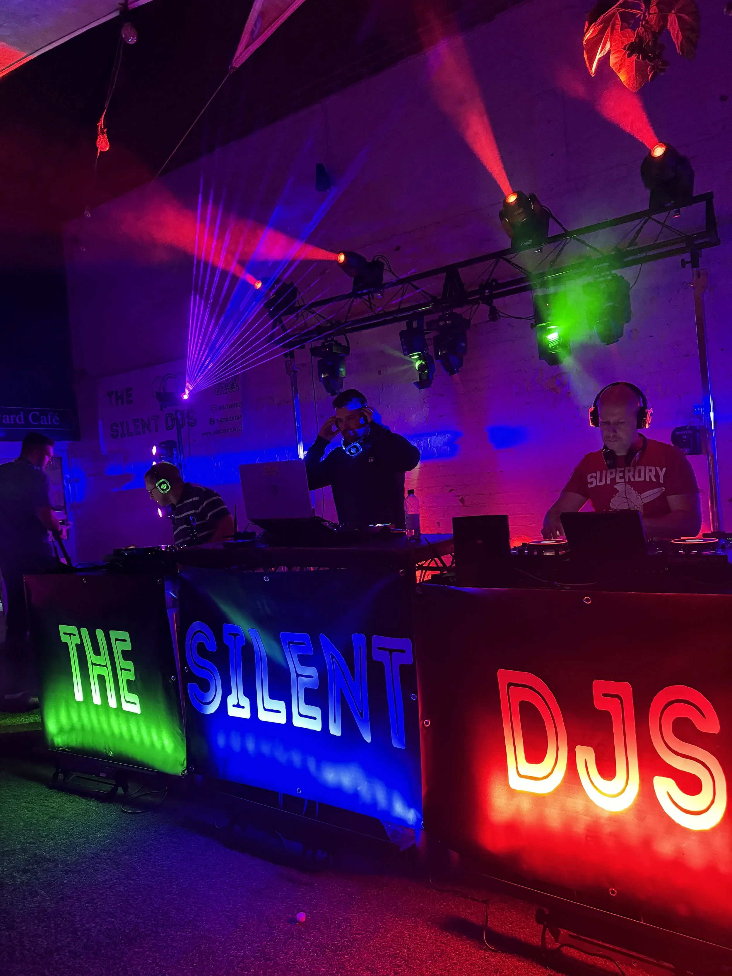 SIlent DJs (2).jpg