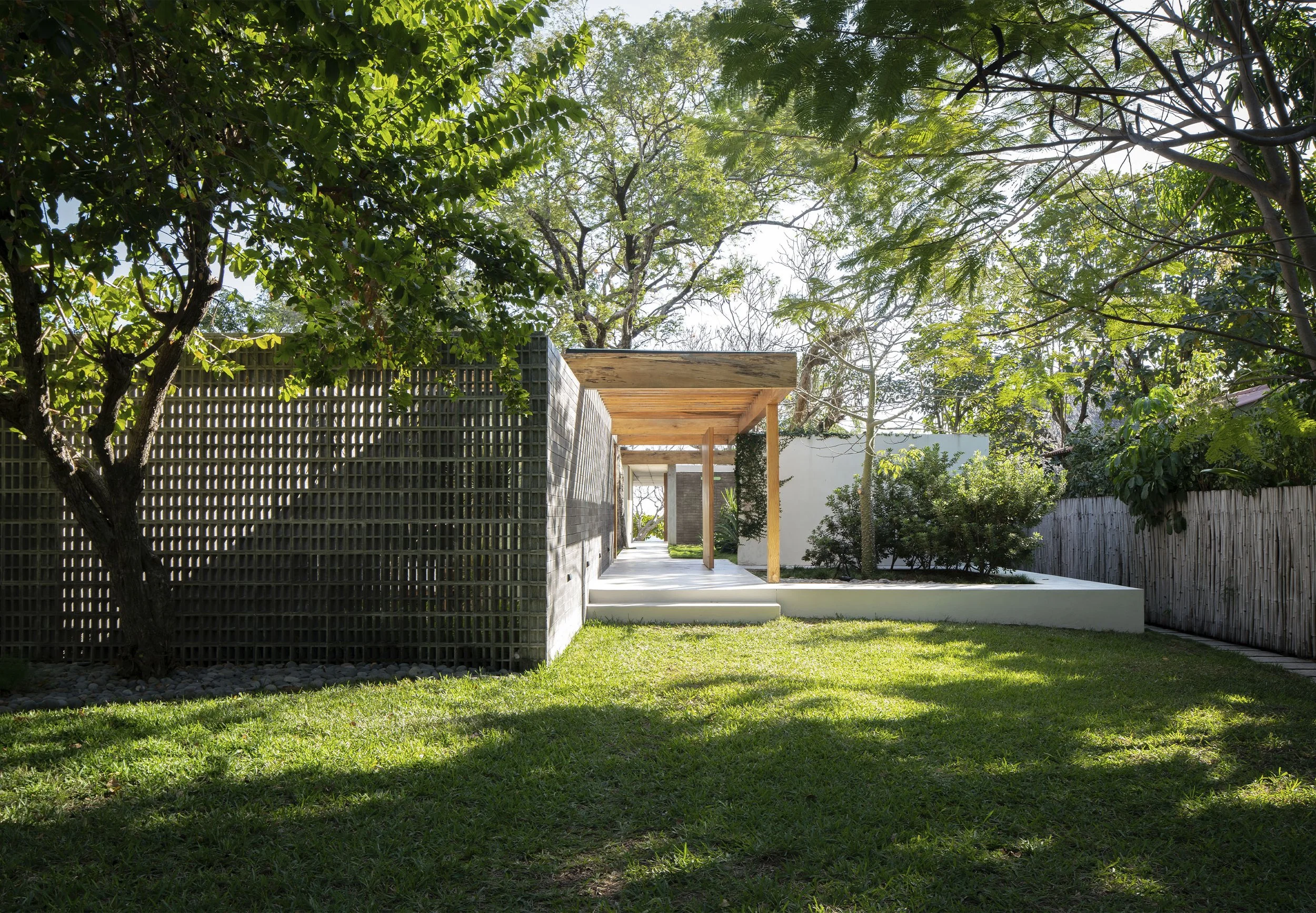 Casa de Mayo — ELÁSTICA STUDIO / ARCHITECTURE & INTERIOR DESIGN
