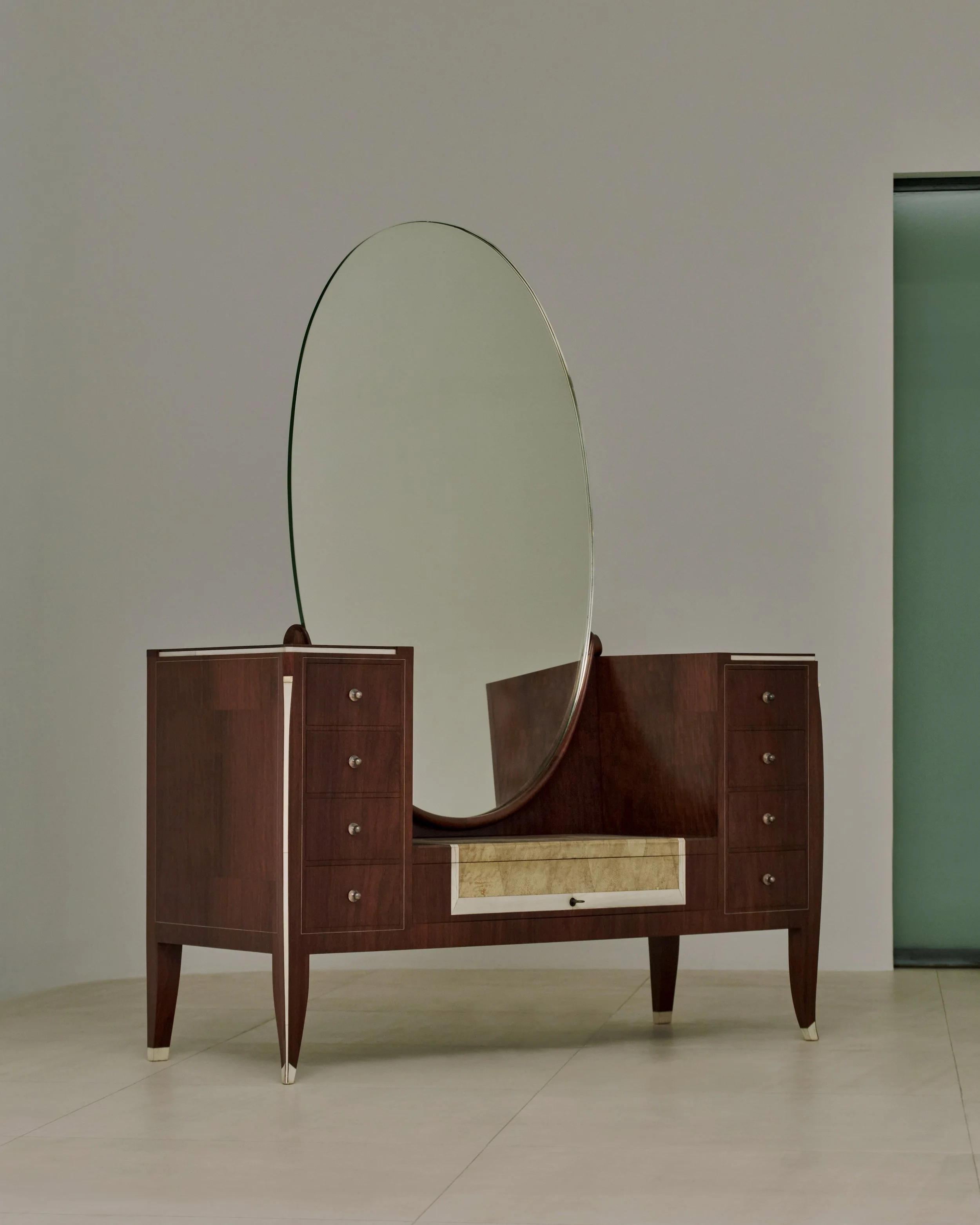 Lassalle psyche-dressing table by Ruhlmann, circa 1925