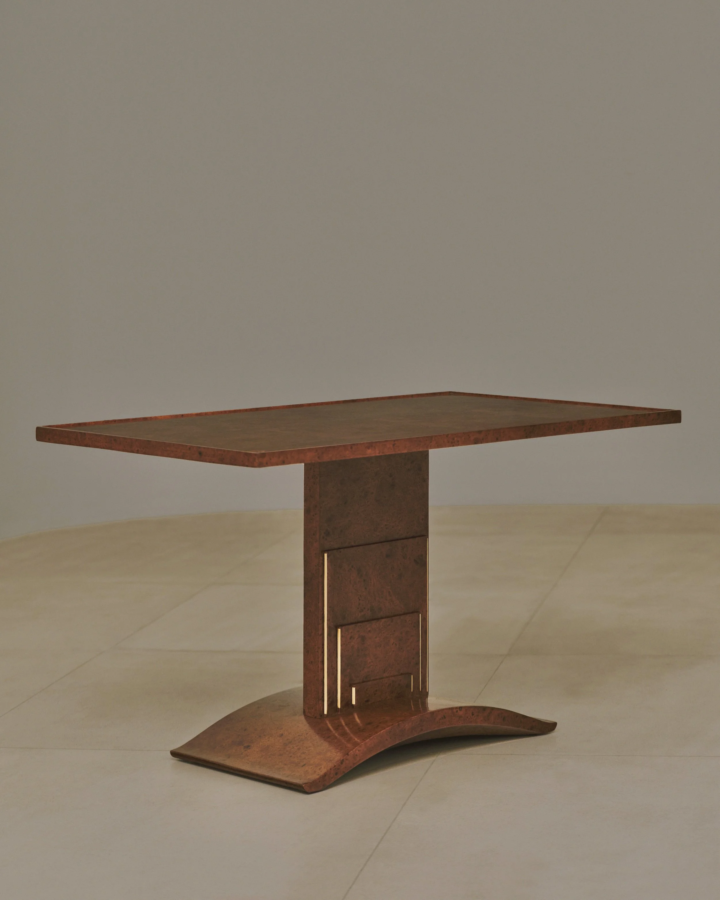 Important ‘Lambiotte’ occasional table in elm burl, sapele and ivorine by Jacques-Emile Ruhlmann, circa 1933