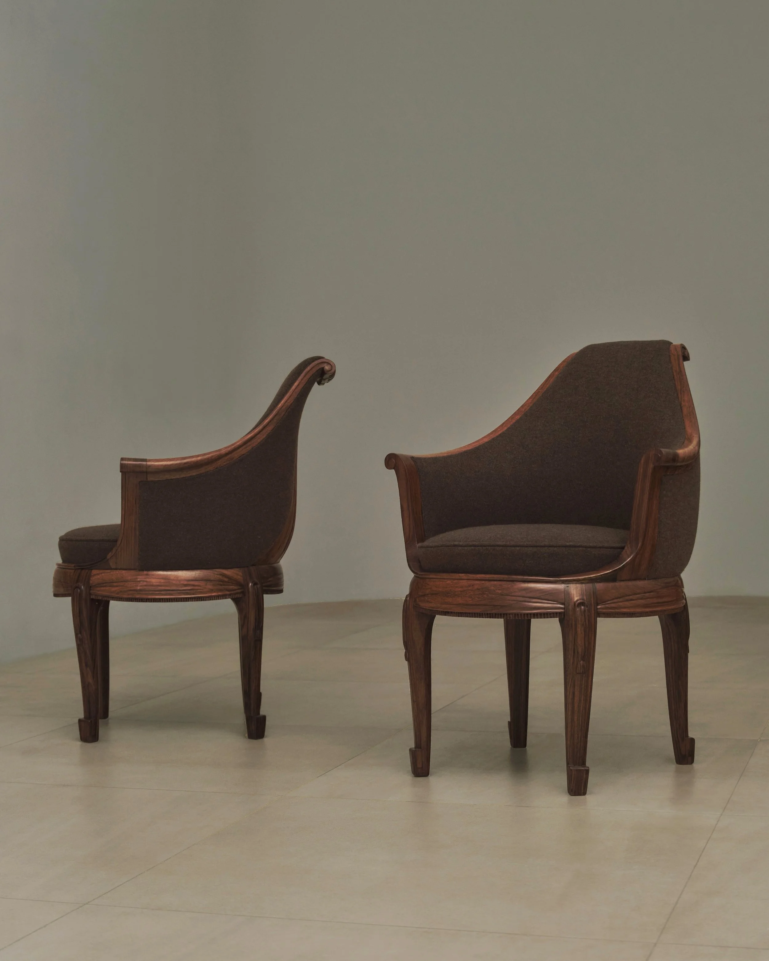 Sue & Mare, pair of Gréco armchairs in carved mahogany, circa 1927