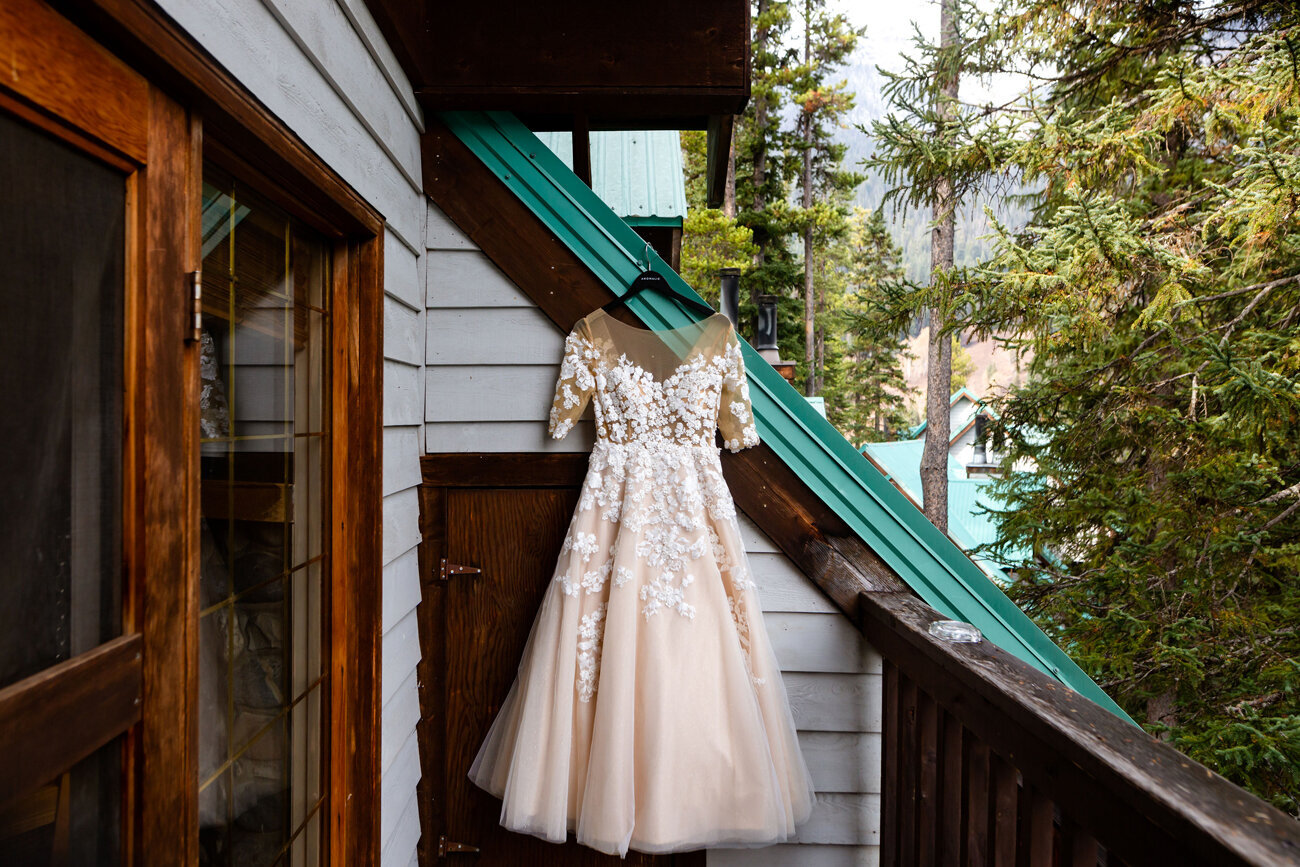 078-kendal-kevinphotography-emeraldlakeweddings-elopements.jpg