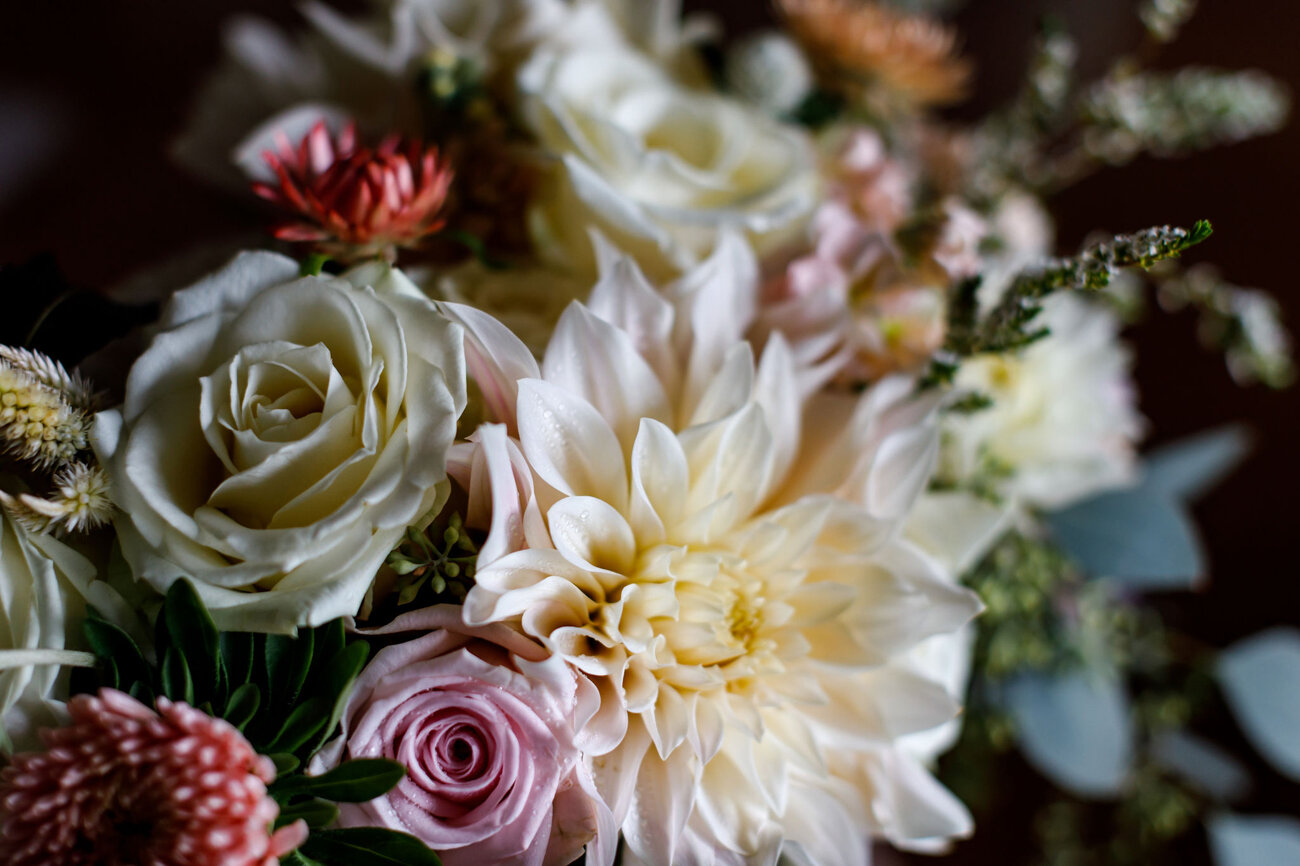 016-revelstoke-wedding-photographer.jpg