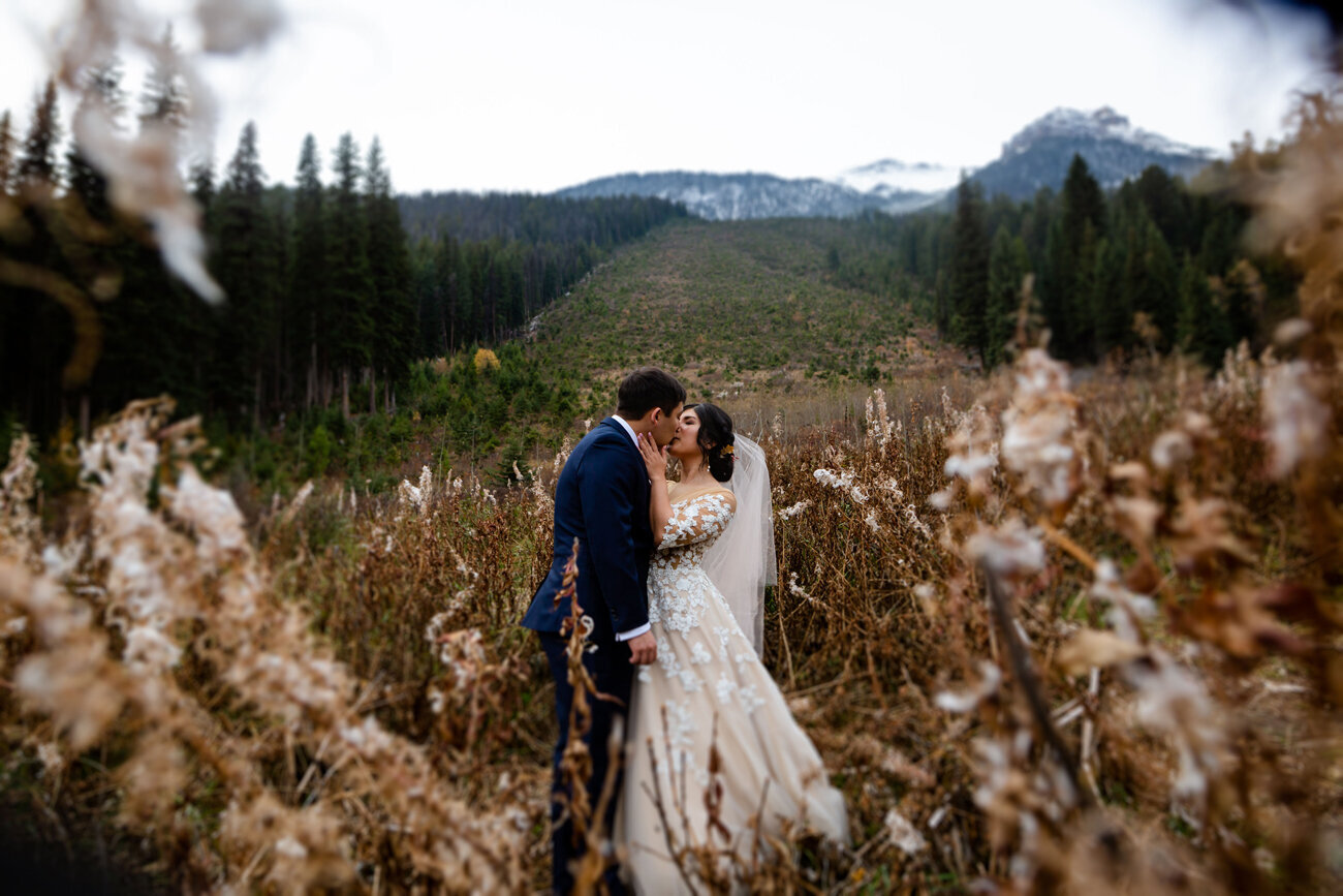 115-kendal-kevinphotography-emeraldlakeweddings-elopements.jpeg