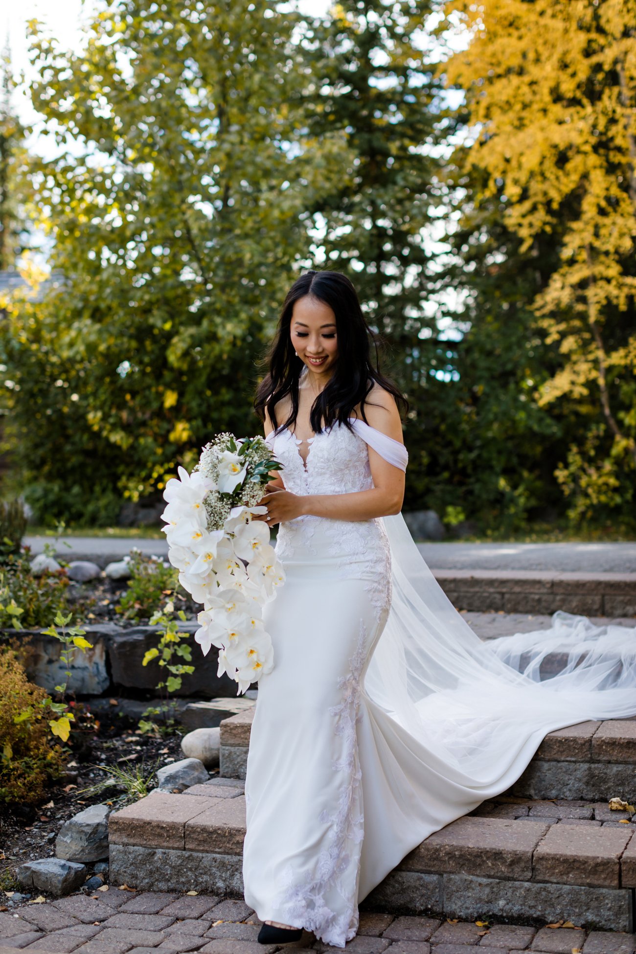 043-banff-elopement-photographers--emerald-lake.jpg