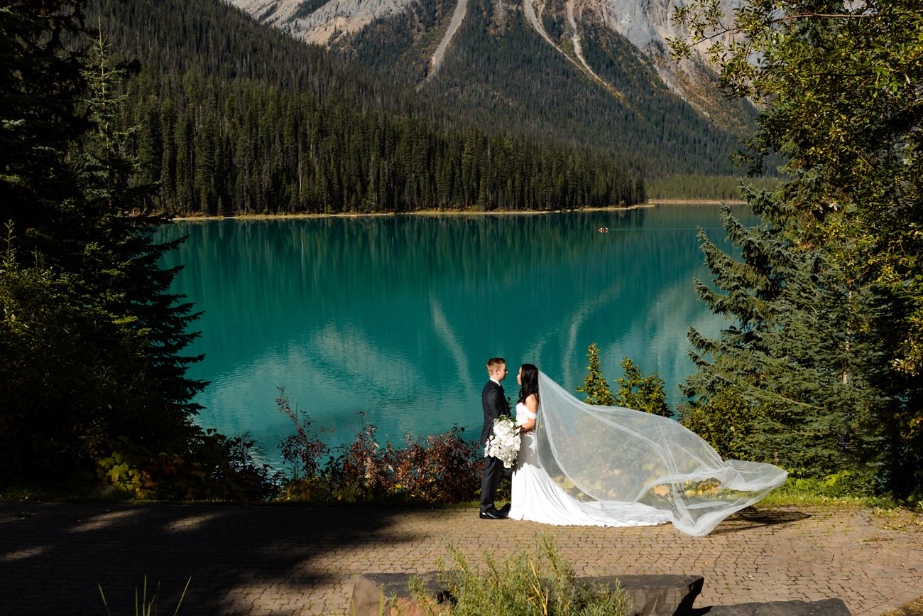 047-banff-elopement-photographers--emerald-lake.jpg