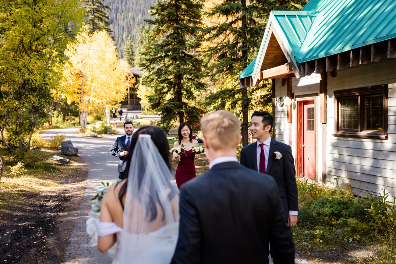 054-banff-elopement-photographers--emerald-lake.jpg