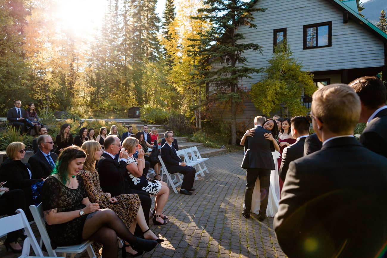 080-banff-elopement-photographers--emerald-lake.jpg