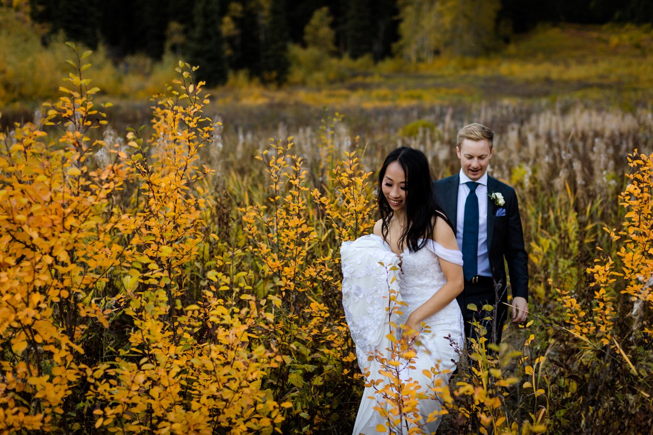 099-banff-elopement-photographers--emerald-lake.jpg