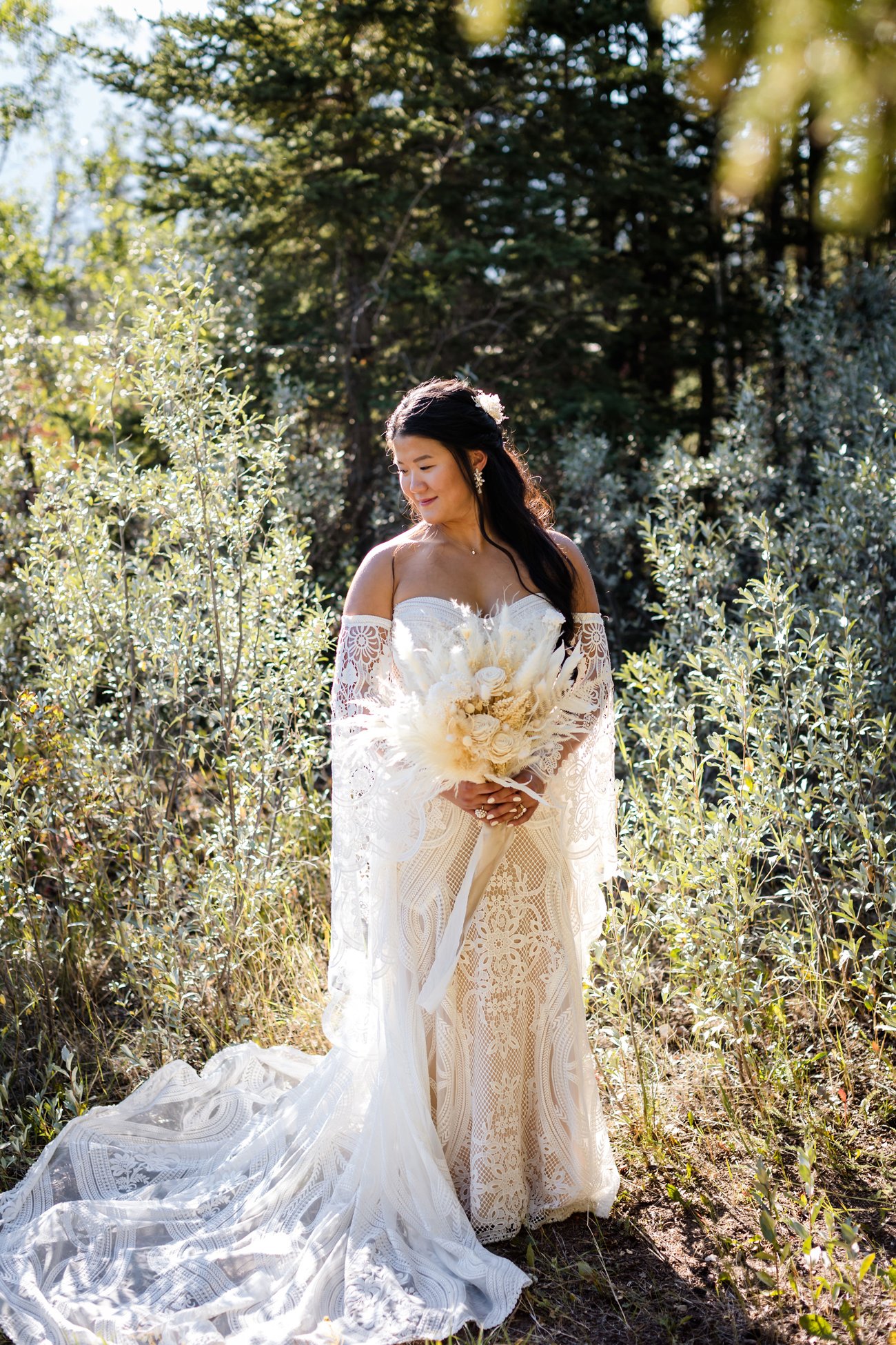 056-silvertipcanmorewedding--banffweddingphotographer.jpg