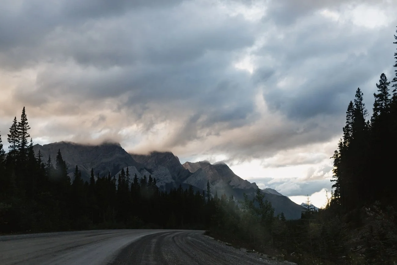086-KendalandKevinPhotography_BanffPhotographer.jpg