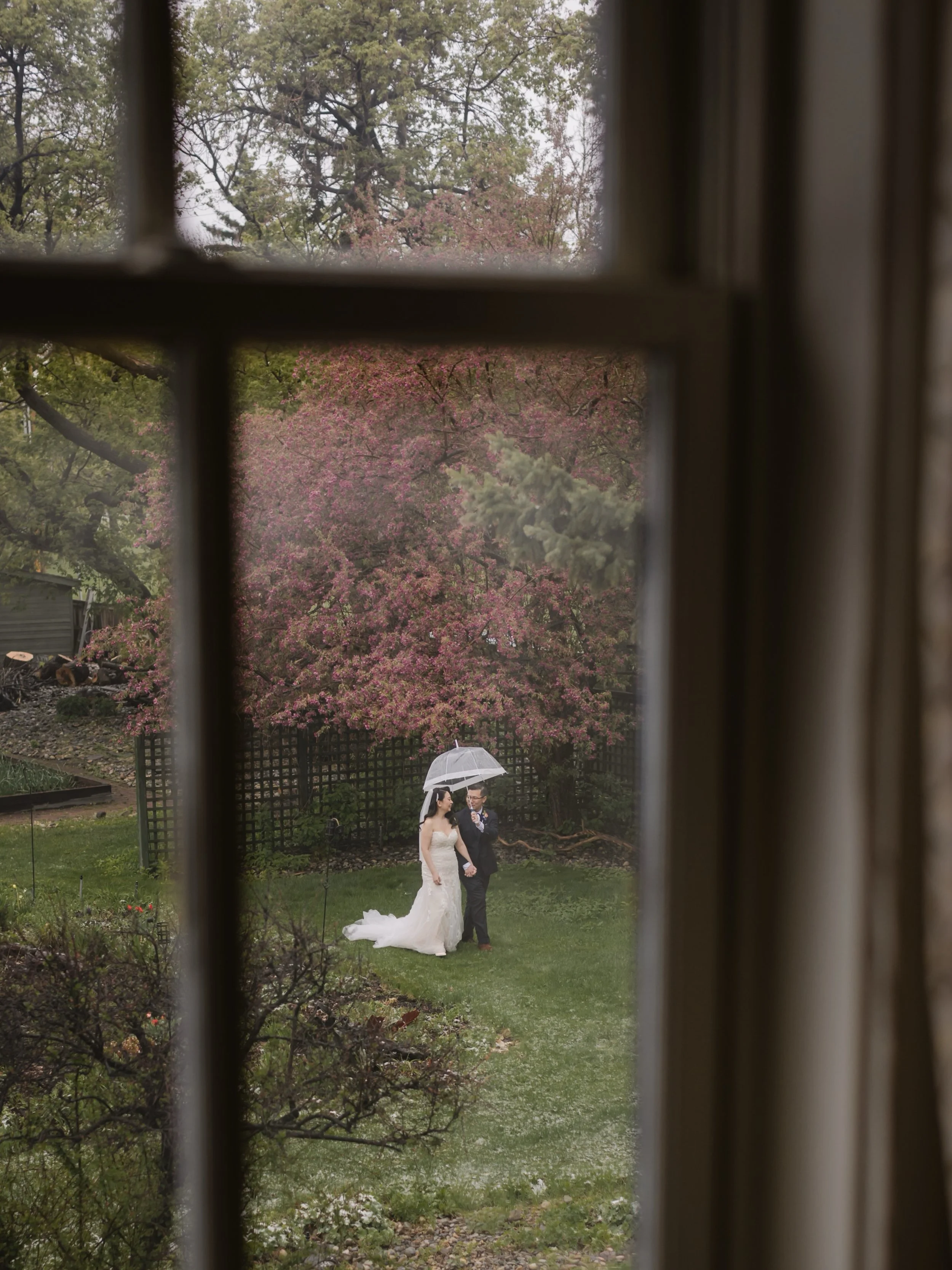 As &lsquo;artists of observation&rsquo;, we are always looking for the subtle, yet magical pieces of a story that can&rsquo;t be curated or performed. Instead, they involve a little anticipation and patience. 

On Melissa + Kenneth&rsquo;s day, that 