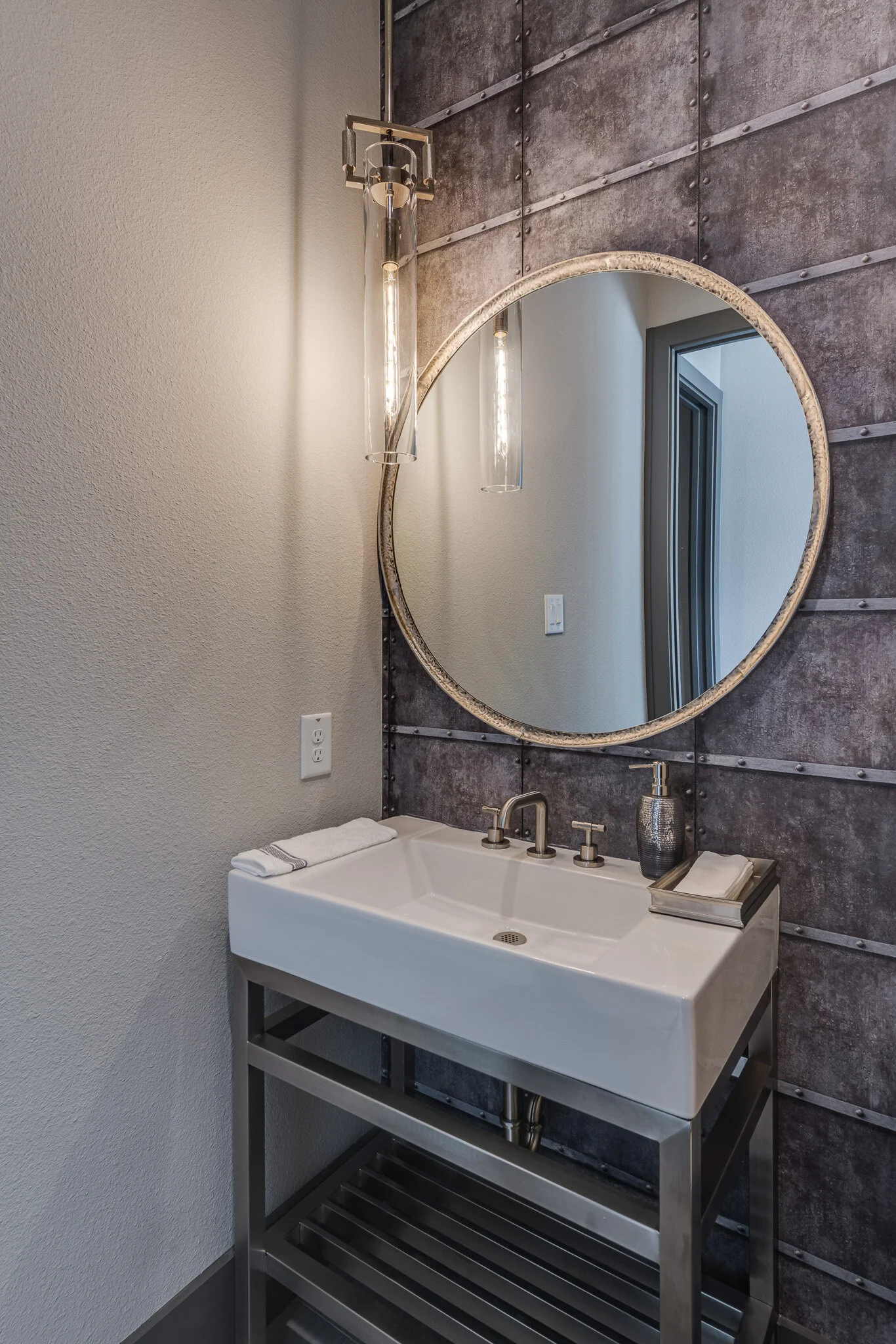 Eller Residence Garden Ridge, TX — Mike Hollaway Custom Homes