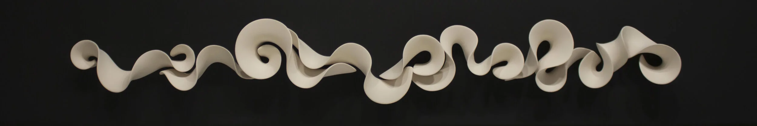 Flowing line, ceramic sculpture